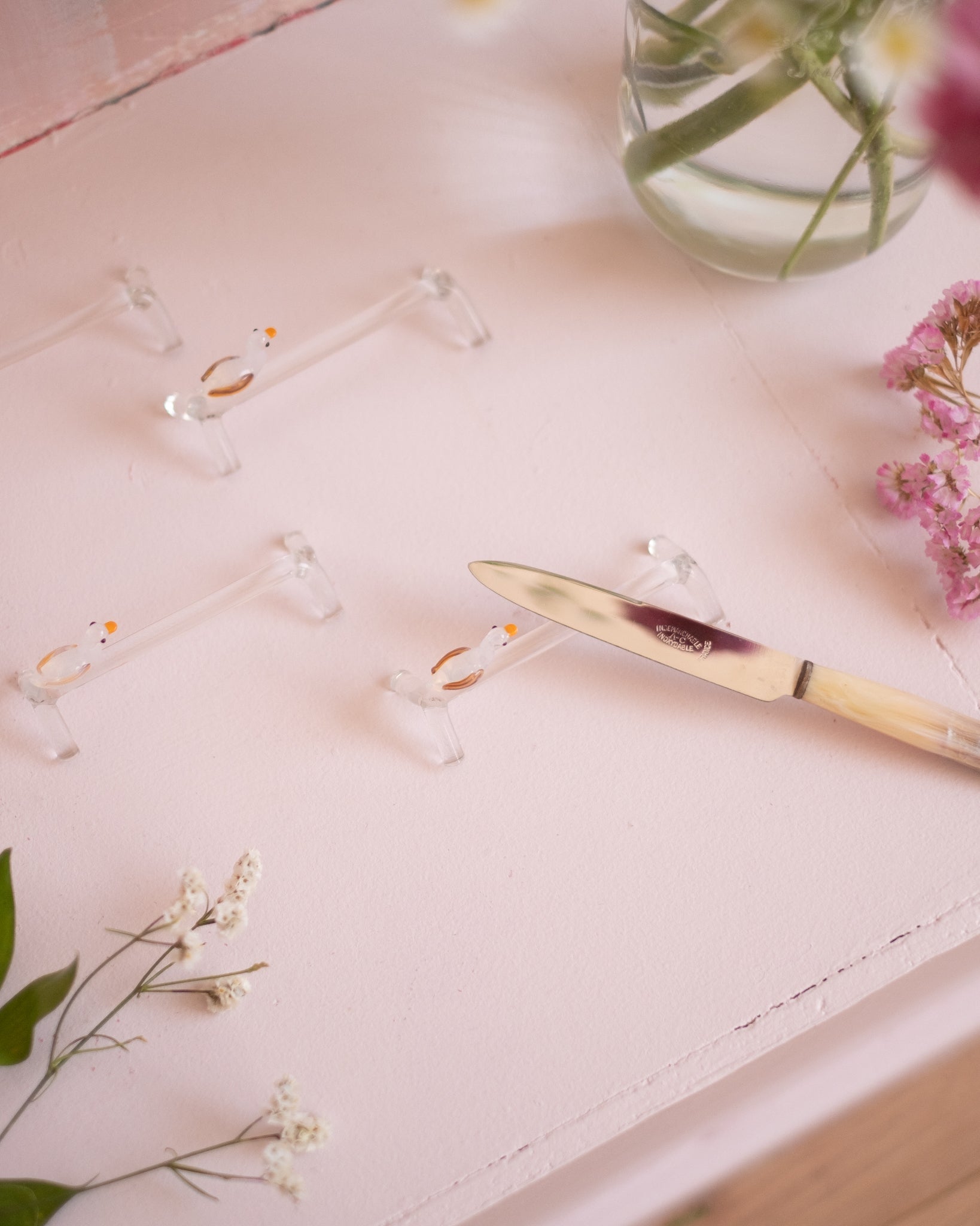 4 anciens porte - couteaux en verre - Silly & Billy