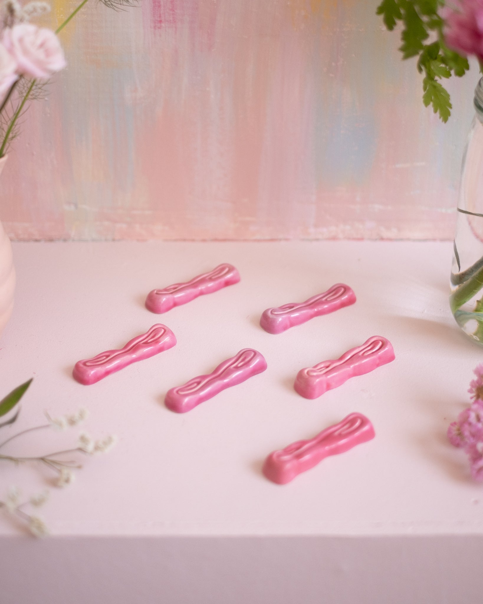 6 anciens porte - couteaux en céramique rose - Silly & Billy