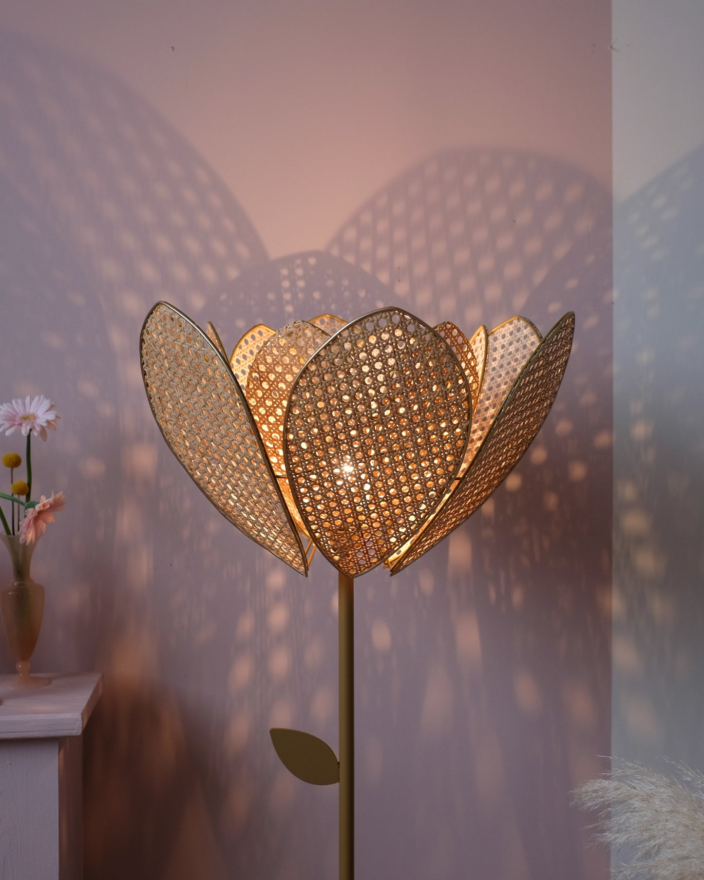 Pied de lampadaire et abat-jour fleur double
