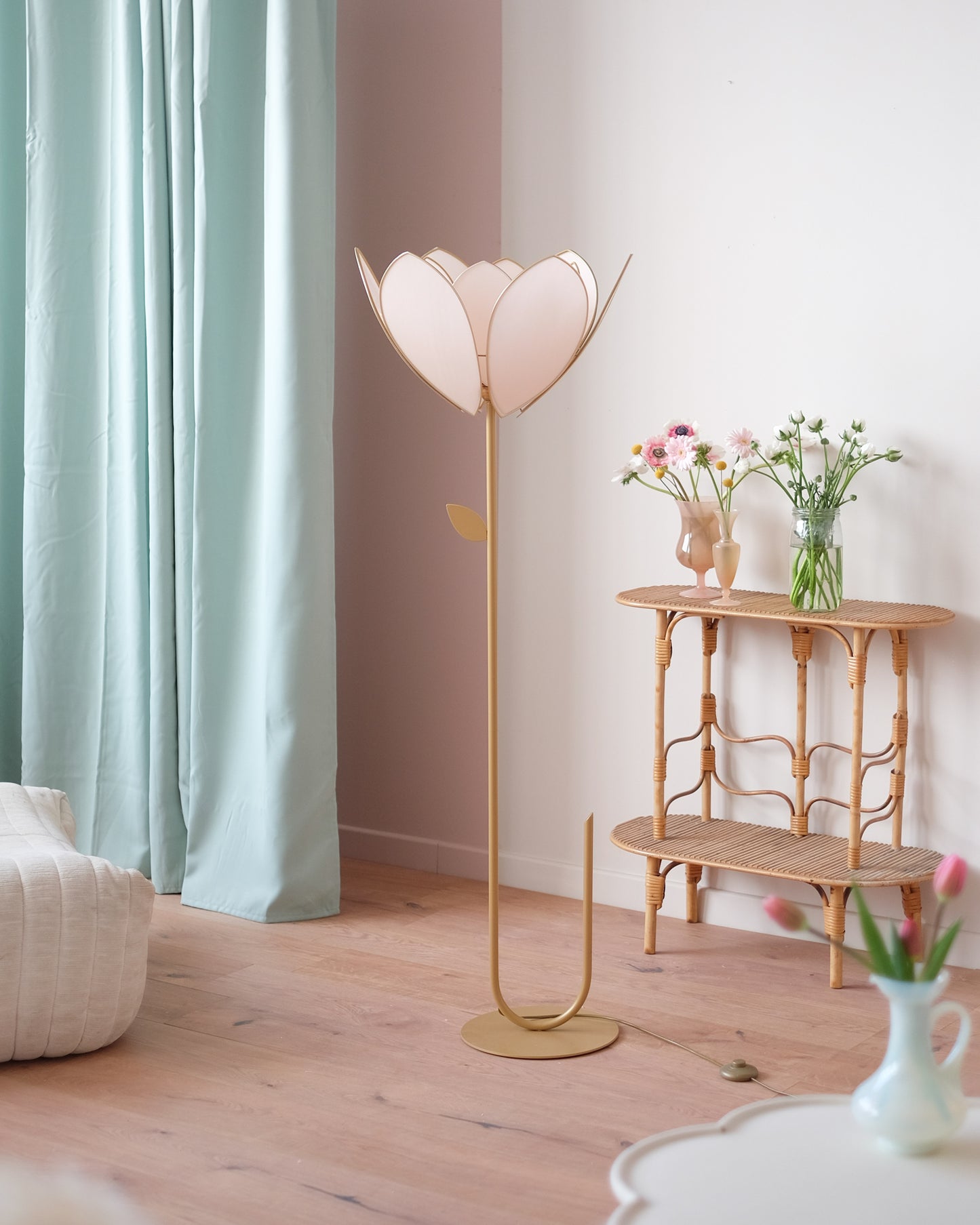 Pied de lampadaire et abat-jour fleur double