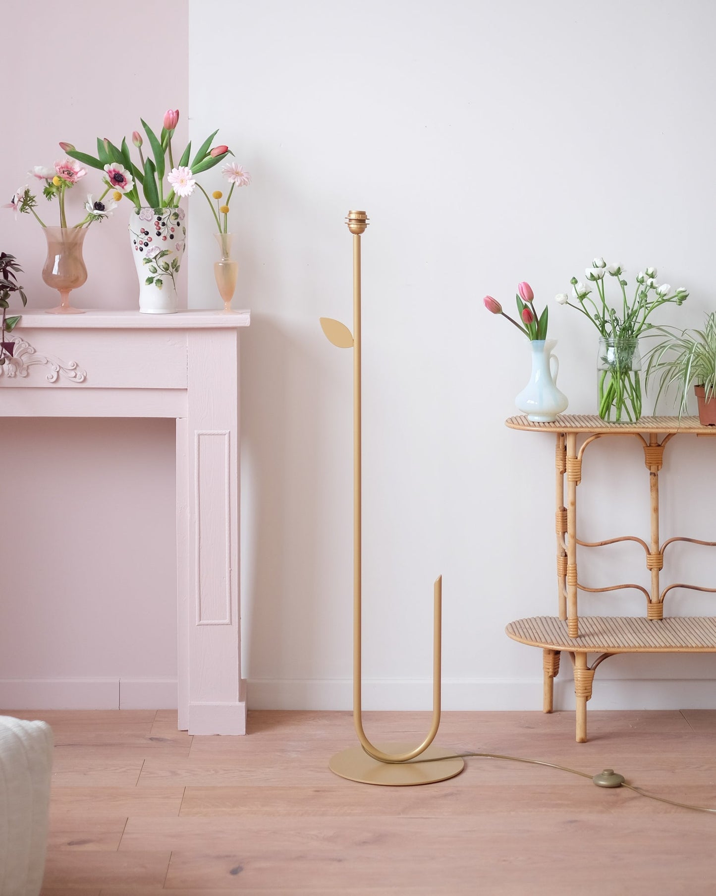 Pied de lampadaire et abat-jour fleur double