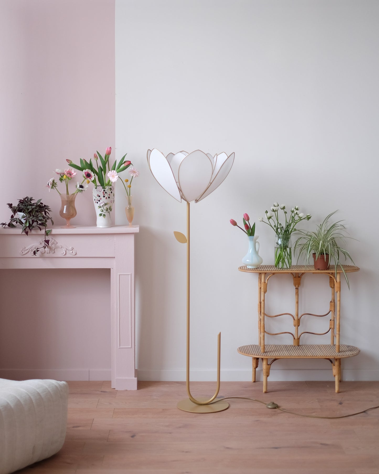 Pied de lampadaire et abat-jour fleur double