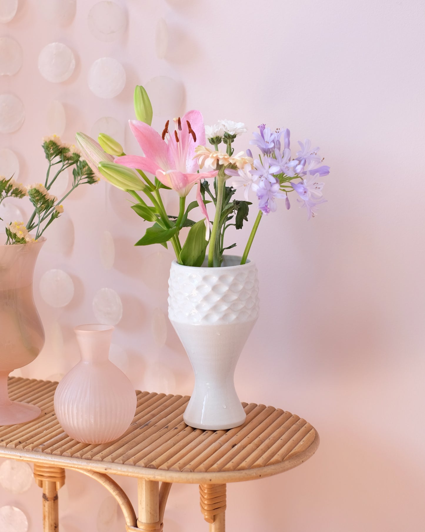 Vase en faïence blanche