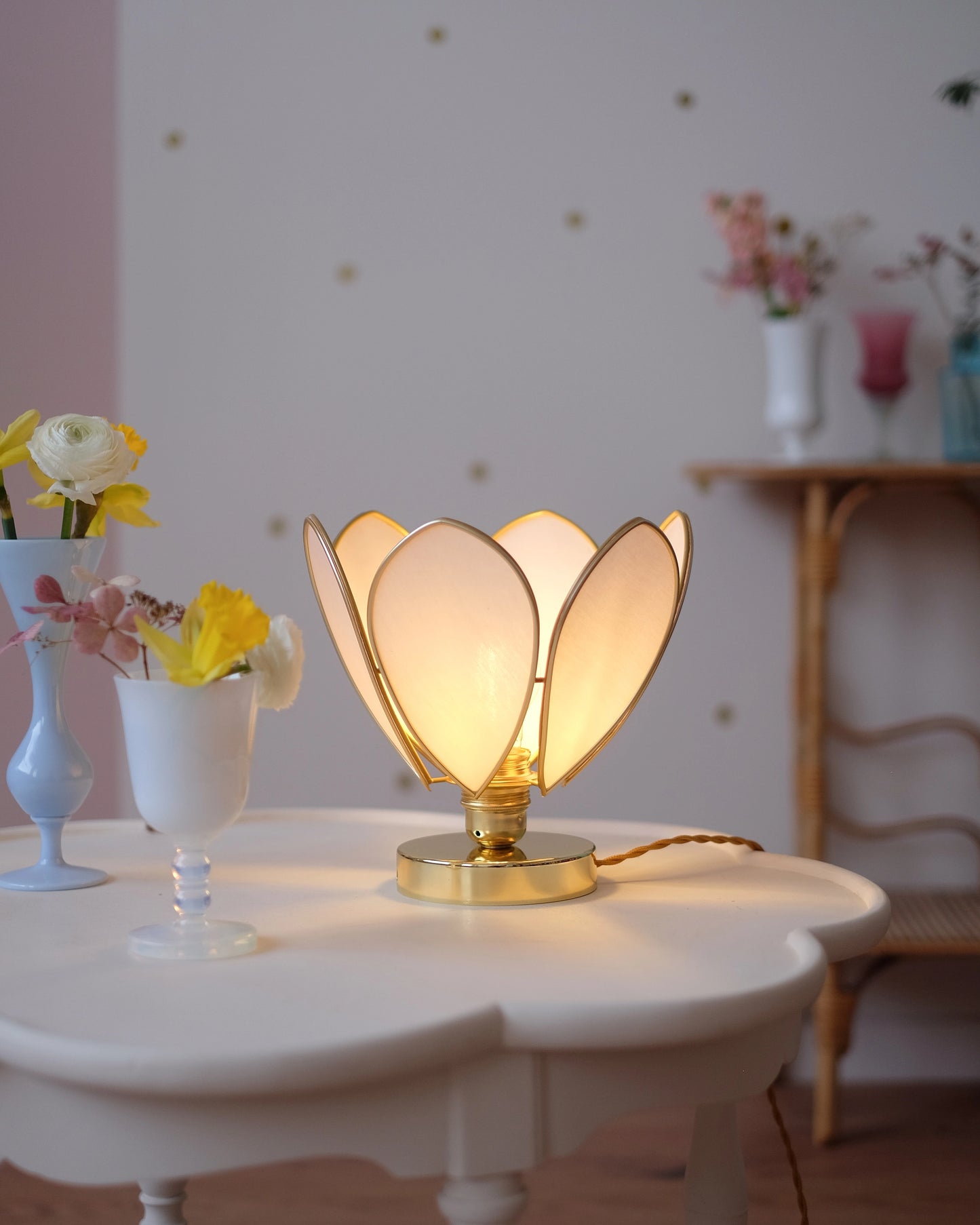 Lampe Fleur à poser - Rose nude et doré