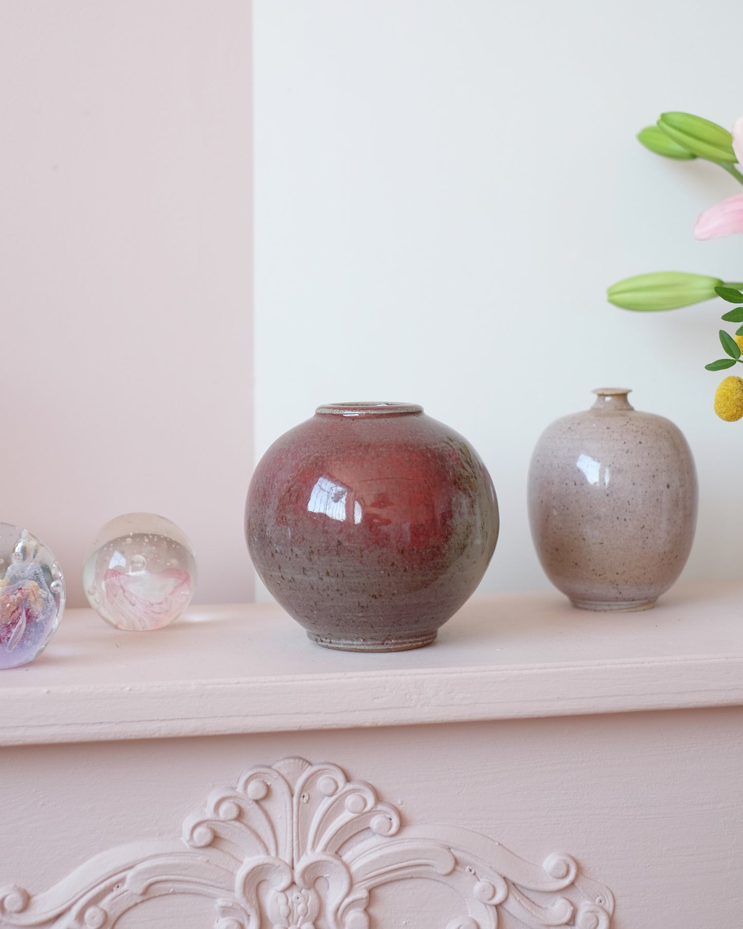 Vase boule en grès vernissé