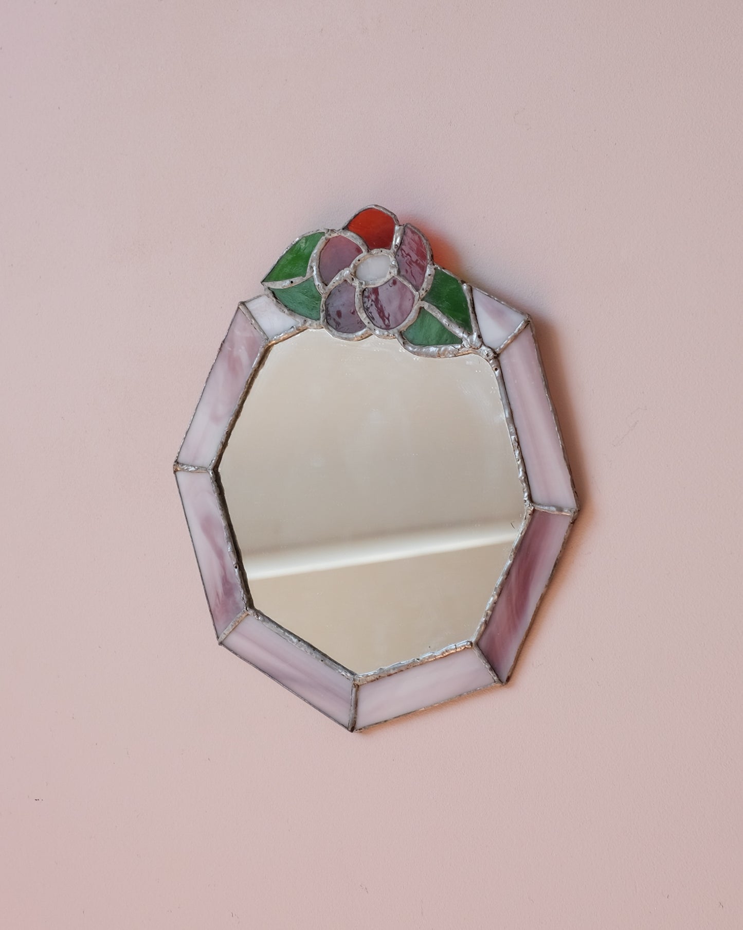 Ancien miroir en vitrail