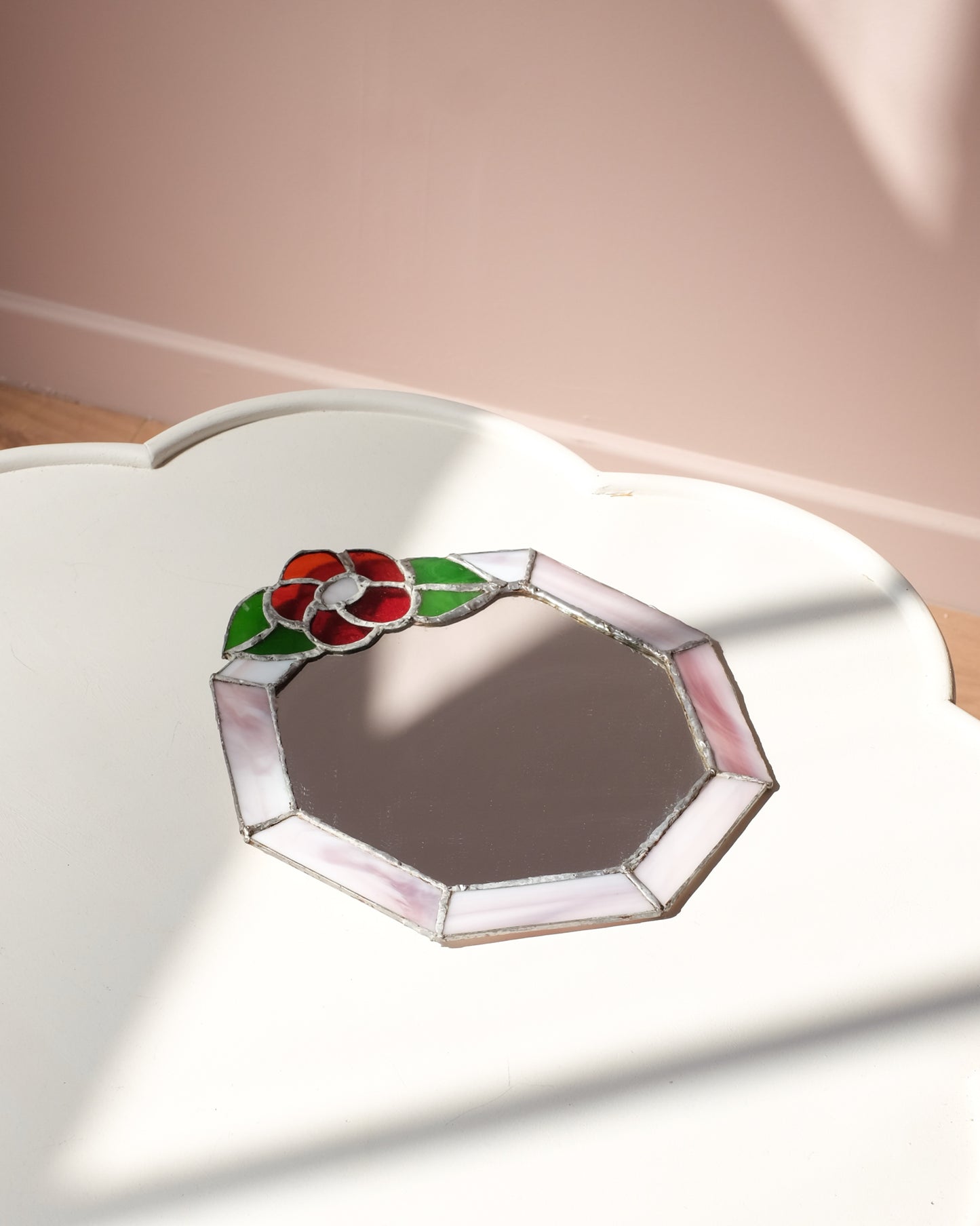 Ancien miroir en vitrail