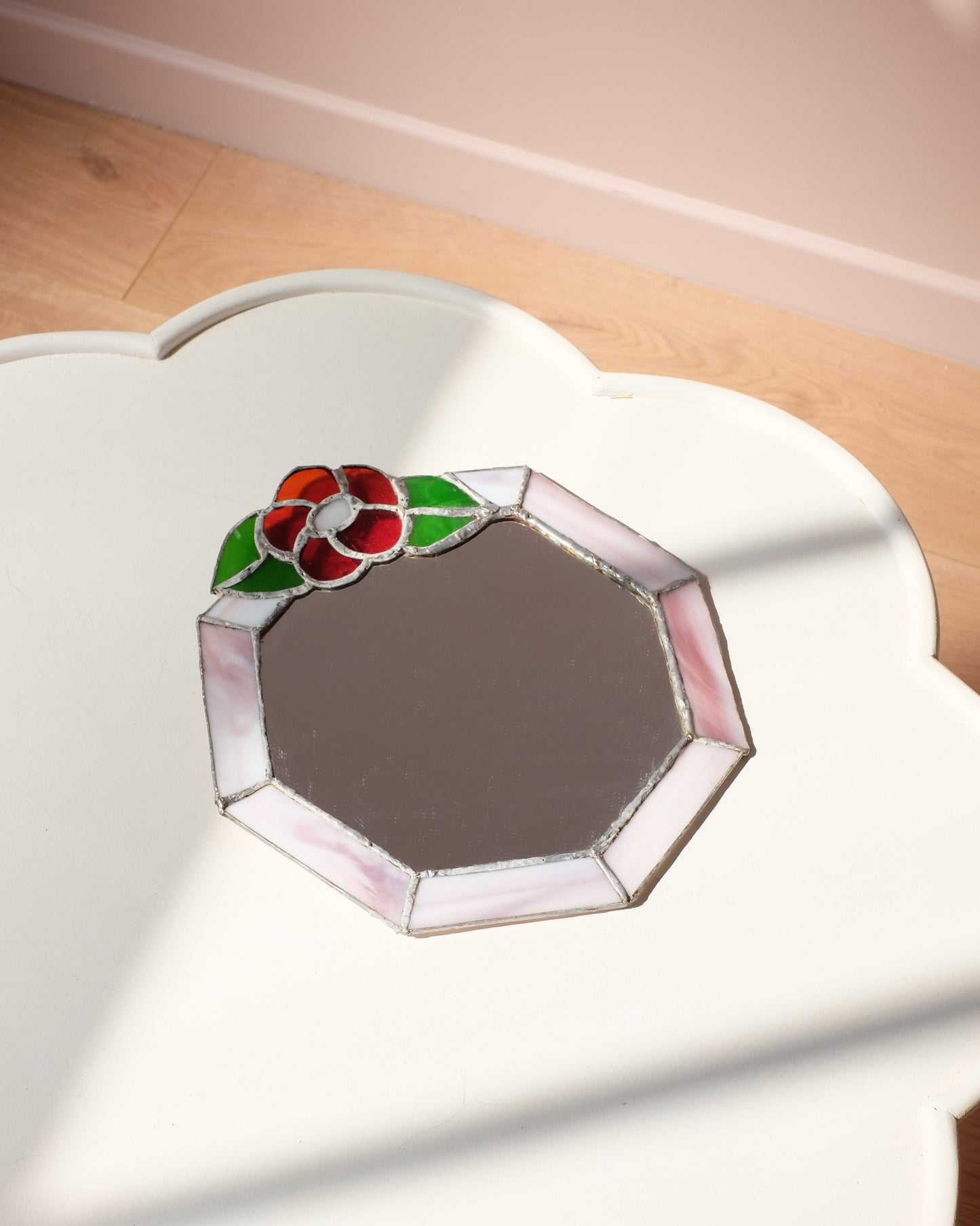 Ancien miroir en vitrail