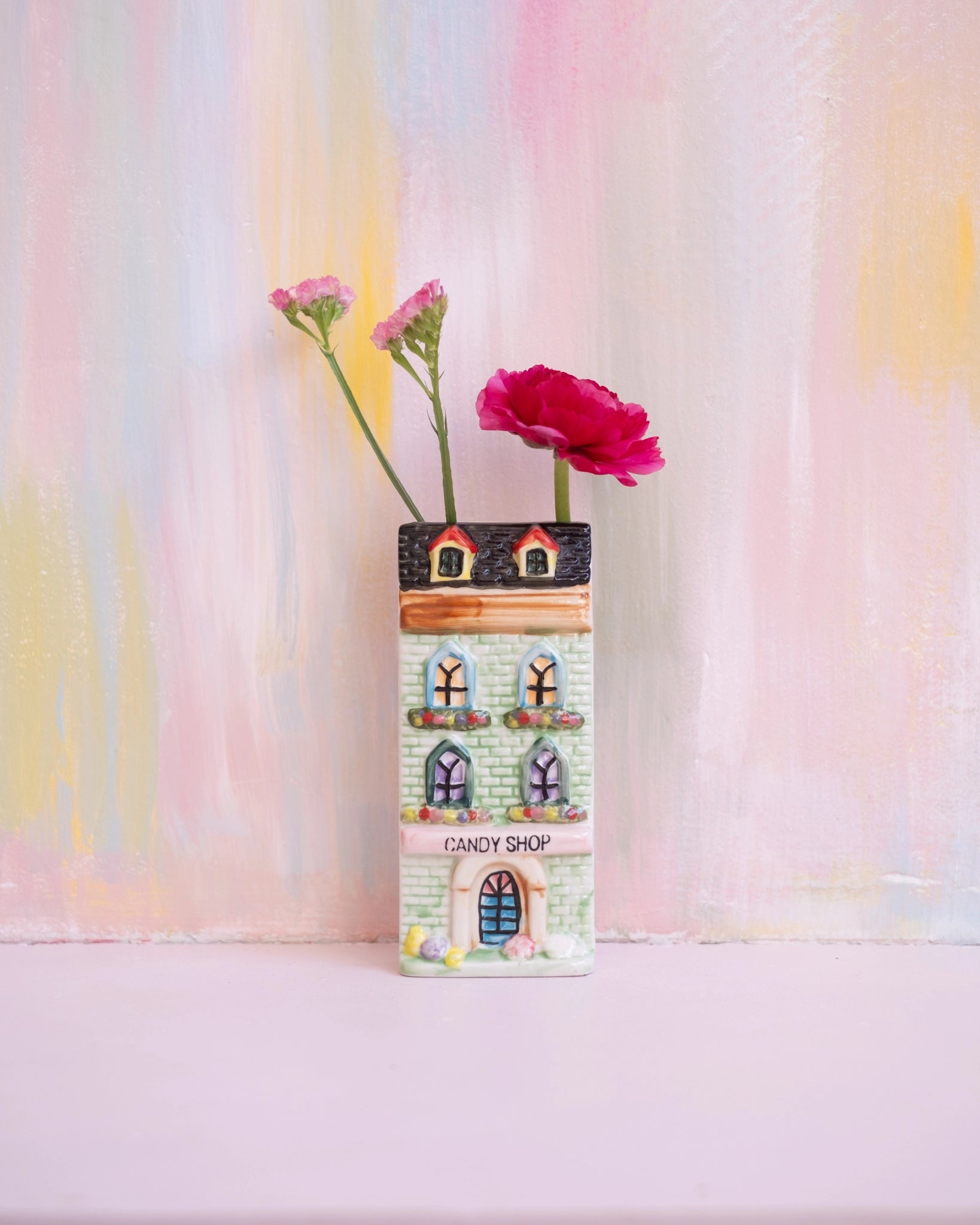 Ancien vase mural en barbotine - Candy shop