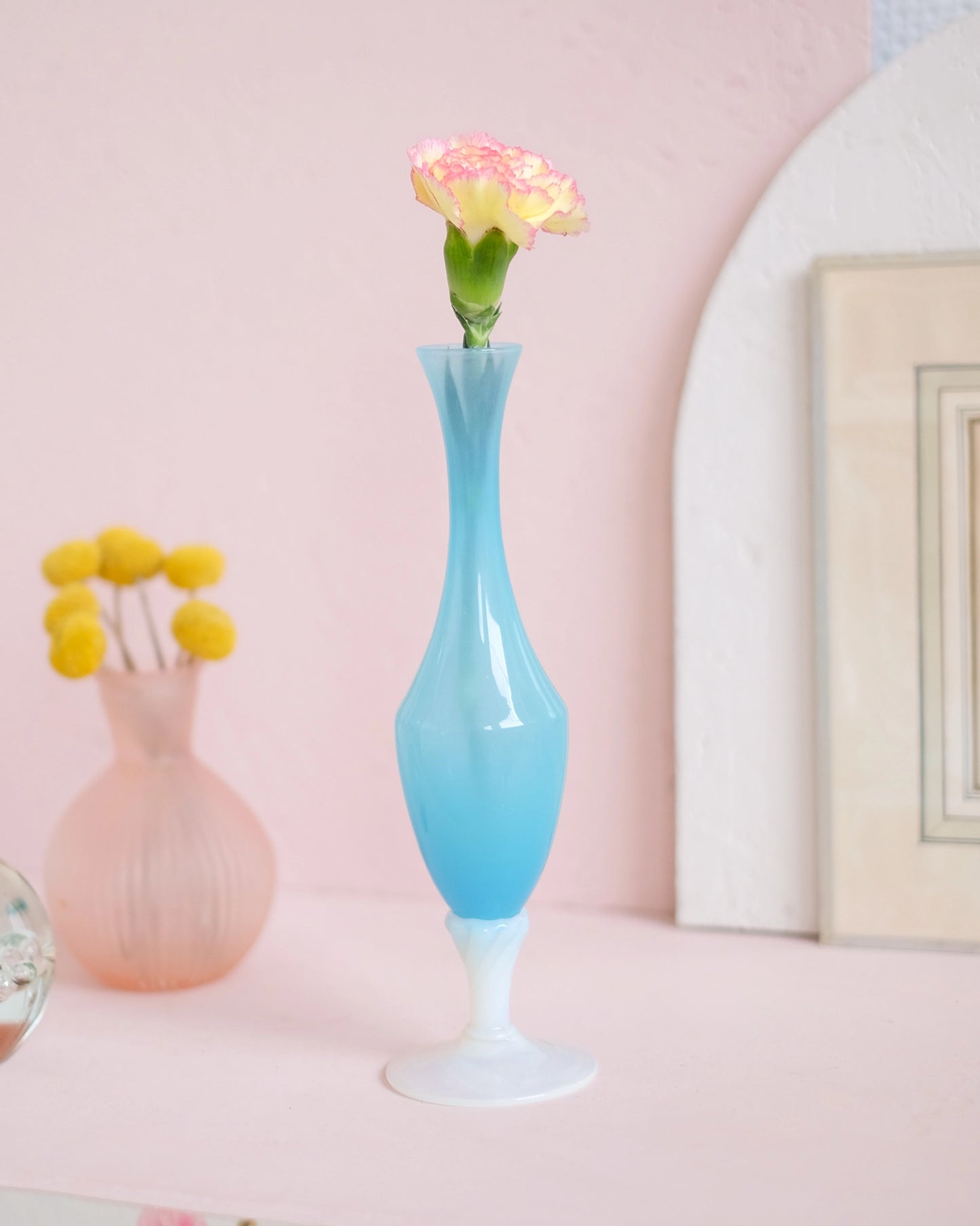 Ancien soliflore en opaline turquoise