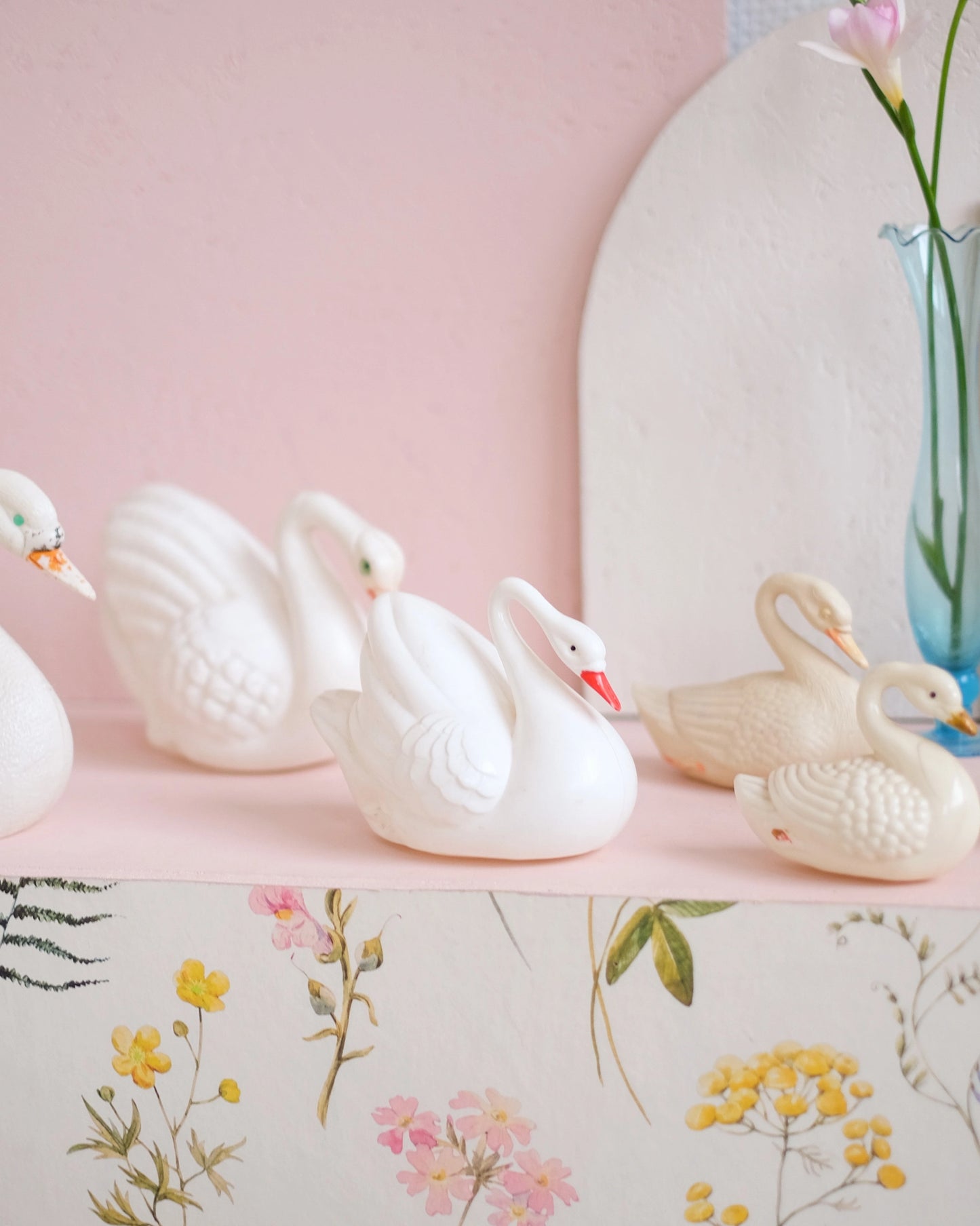 Anciens jouets cygnes