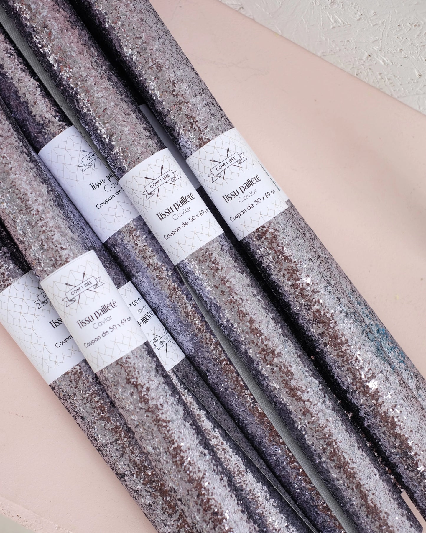 Coupons de tissu pailleté