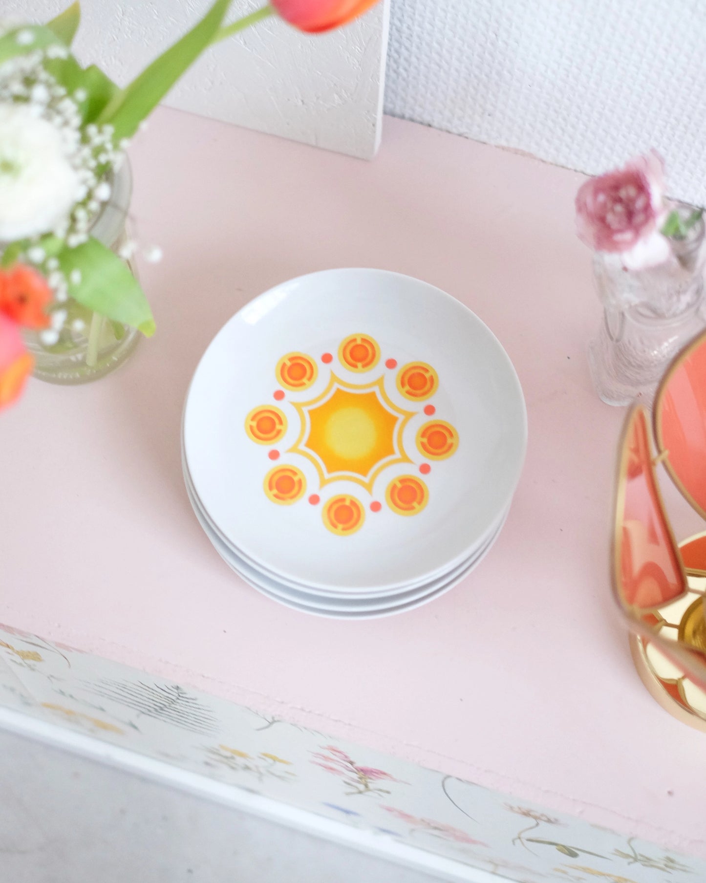 6 assiettes vintage en céramique