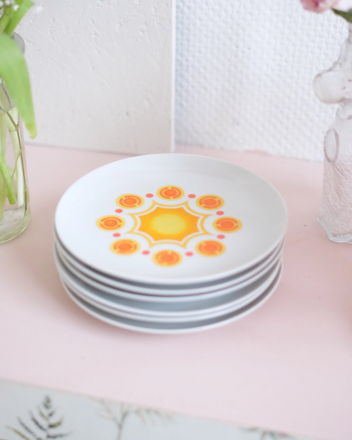 6 assiettes vintage en céramique