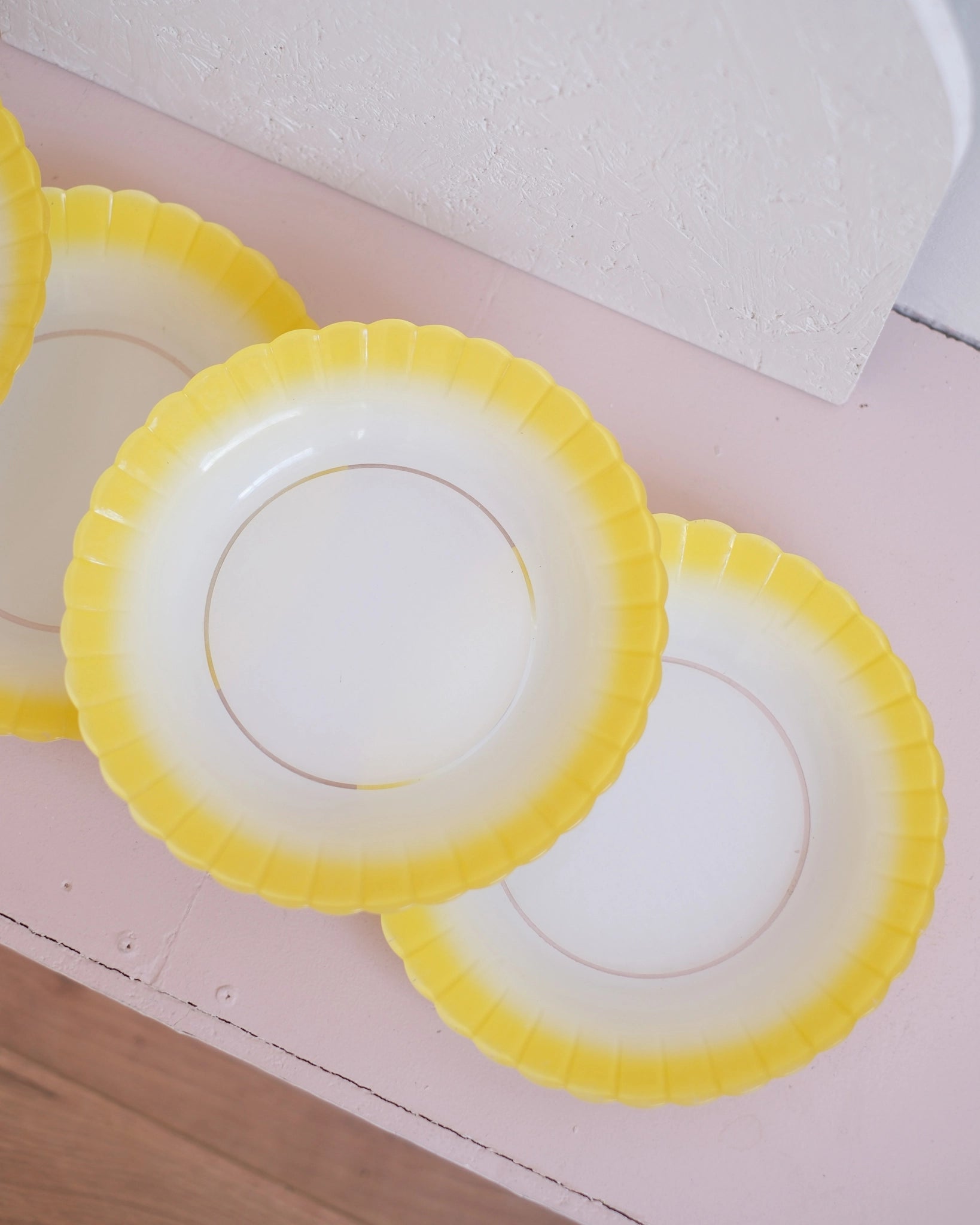 5 grandes assiettes creuses Arcopal