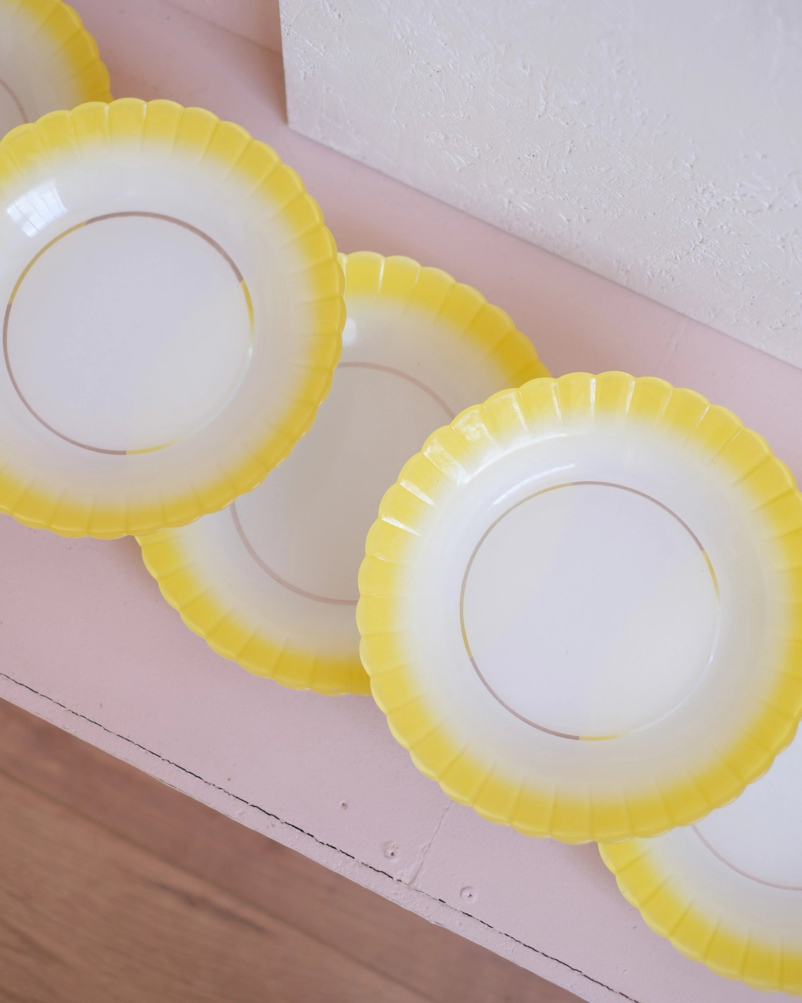 5 grandes assiettes creuses Arcopal