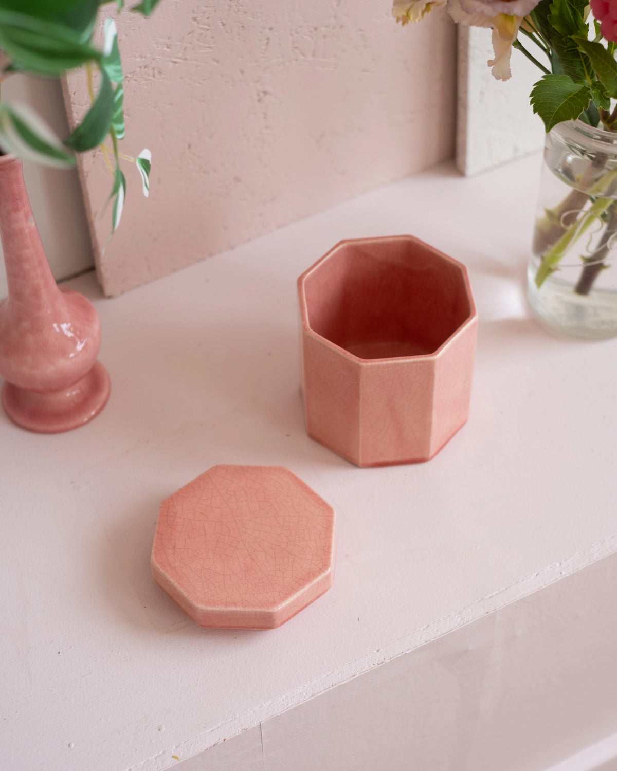 Ancien coffret en faïence craquelée rose de Charolles