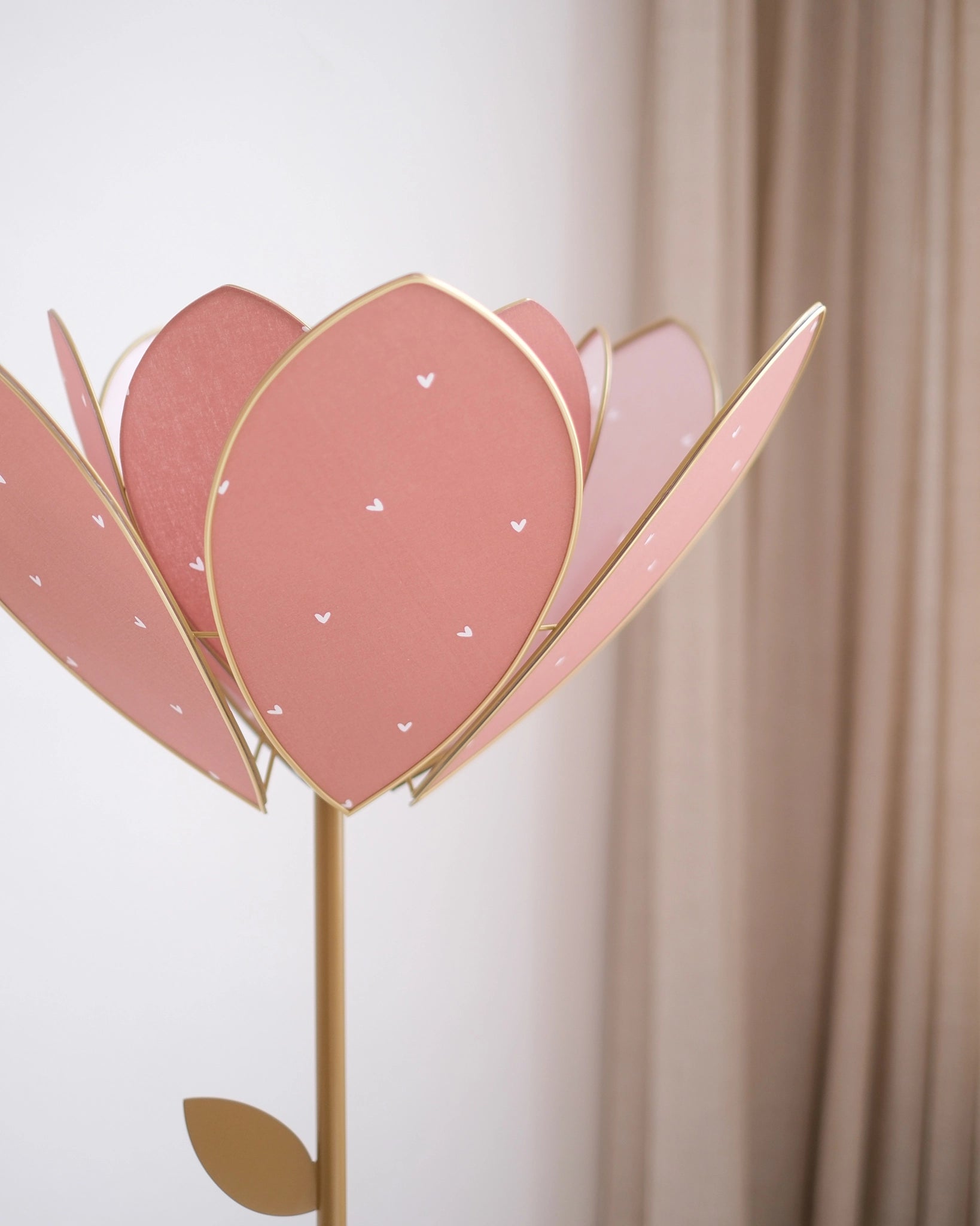 Pied de lampadaire et abat-jour fleur double - Petits coeurs