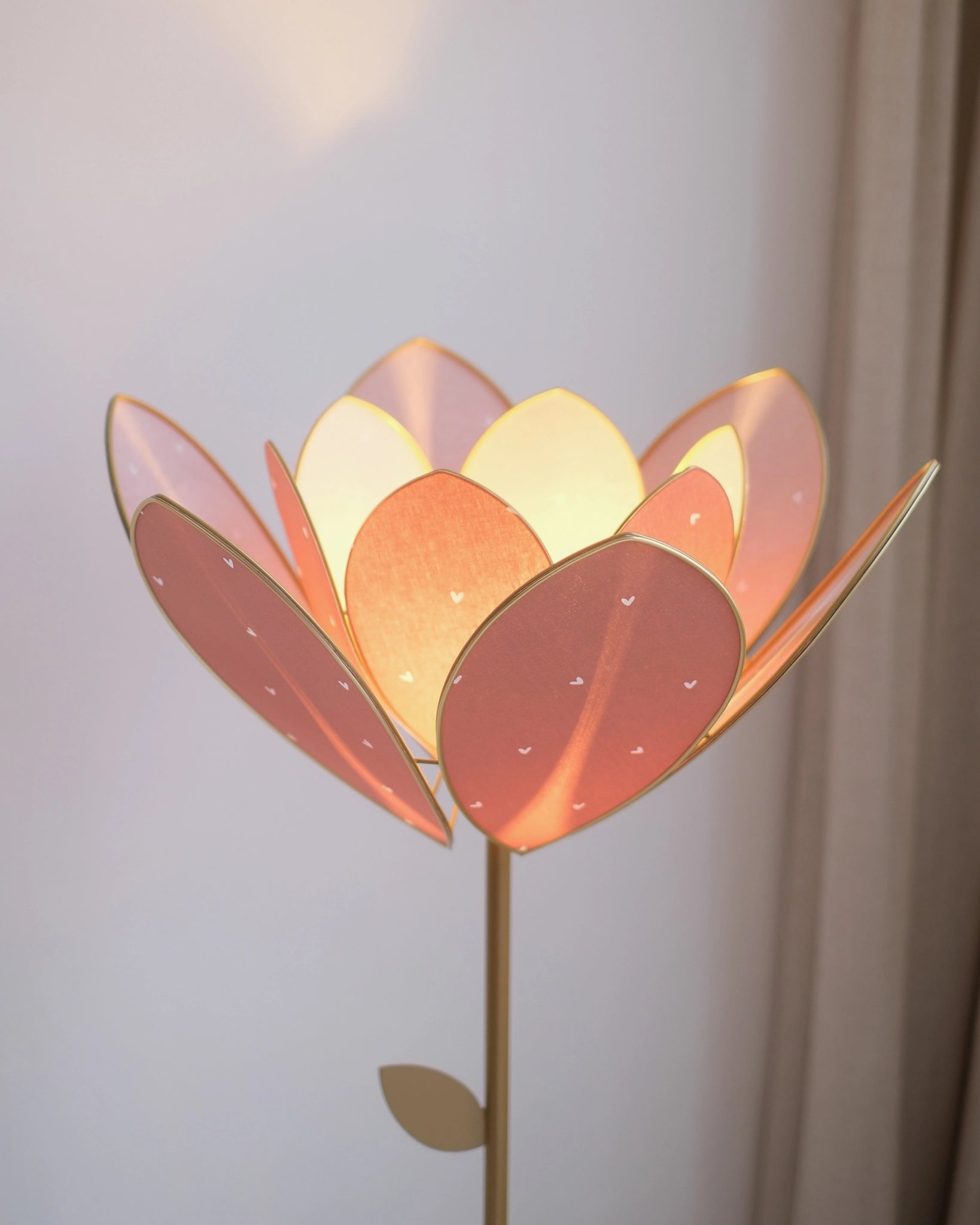 Pied de lampadaire et abat-jour fleur double - Petits coeurs