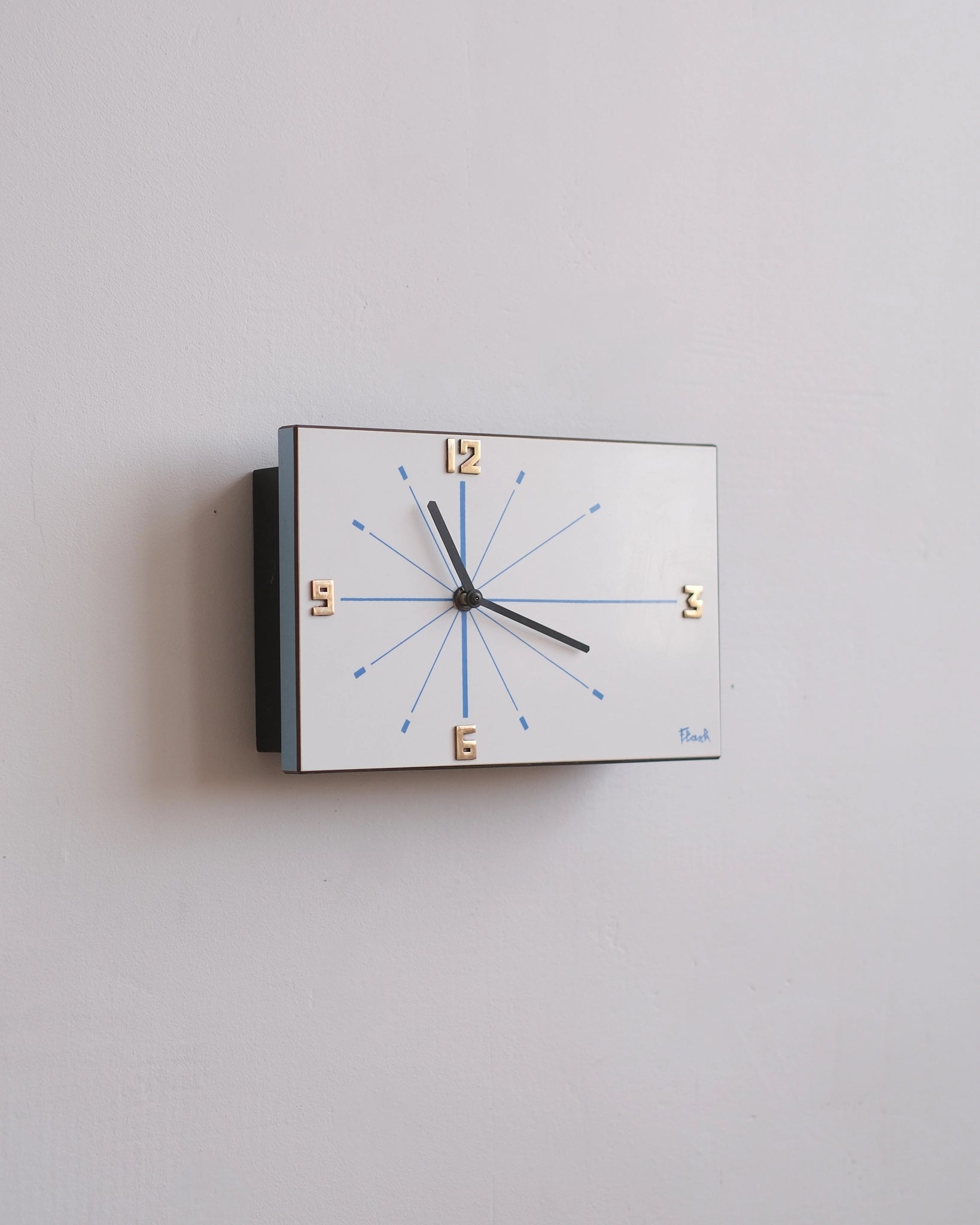 Ancienne horloge Flash