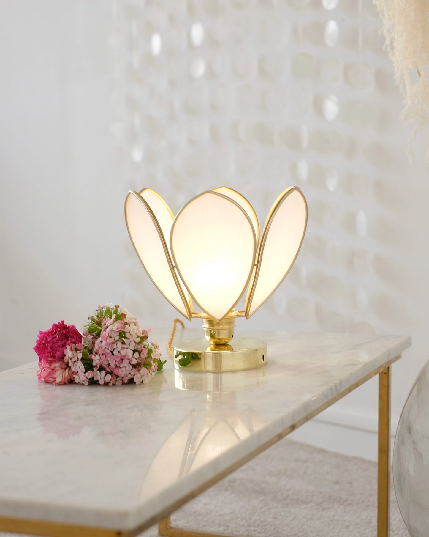 Lampe Fleur à poser - Rose nude et doré