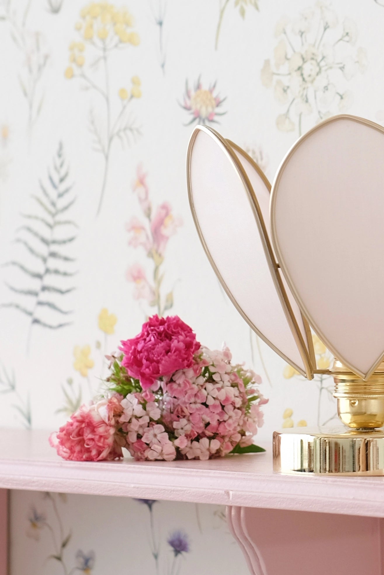 Lampe Fleur à poser - Rose nude et doré