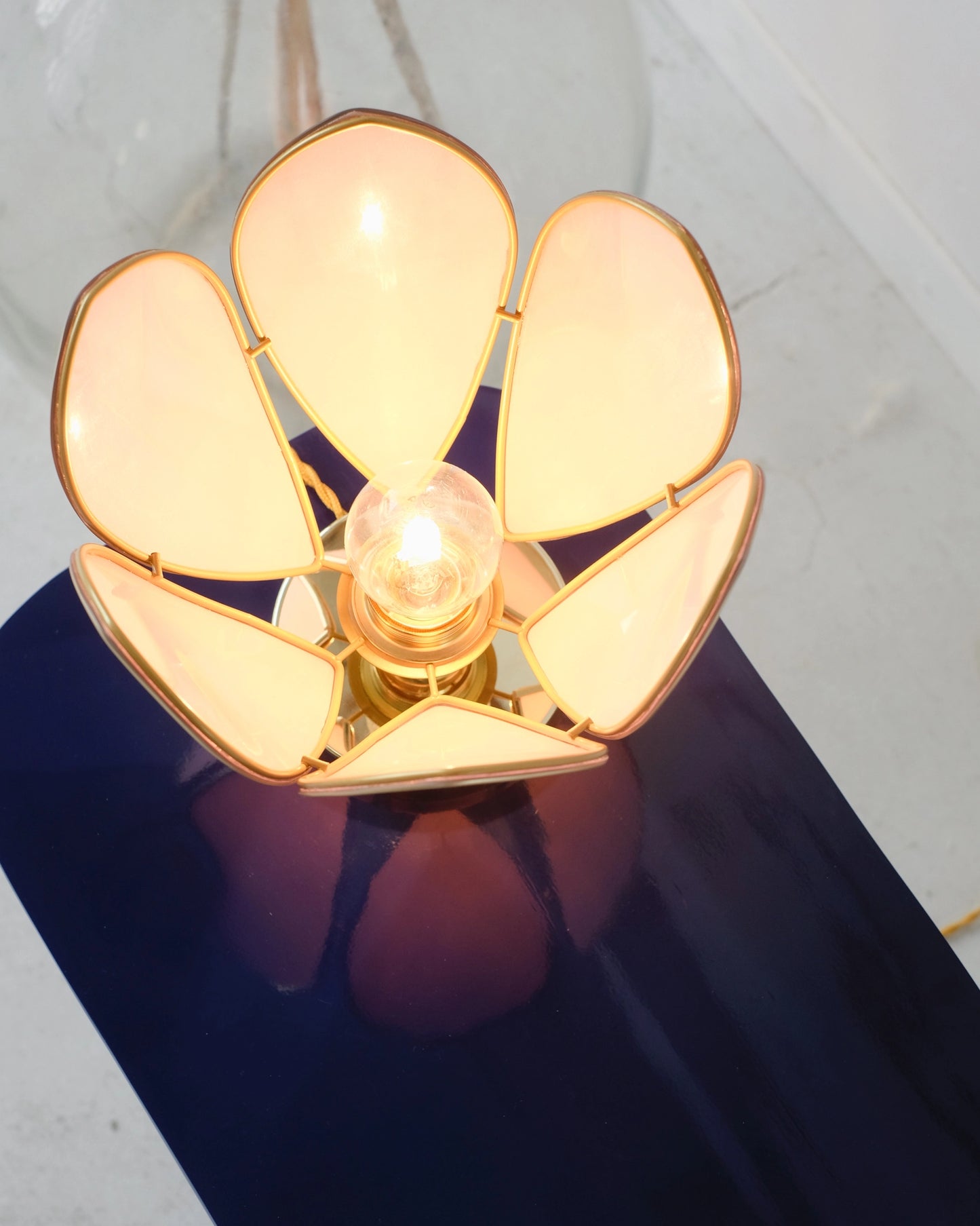 Lampe Fleur à poser - Blush et doré