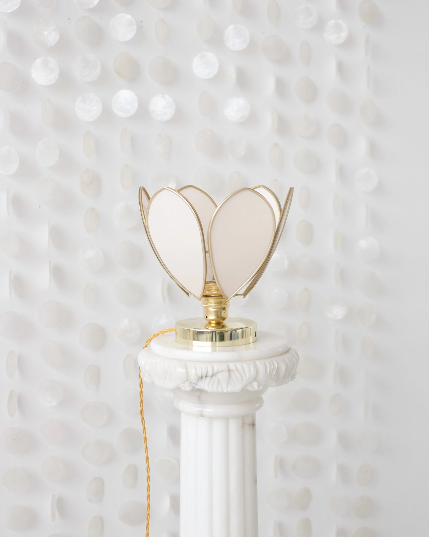 Lampe Fleur à poser - Rose nude et doré