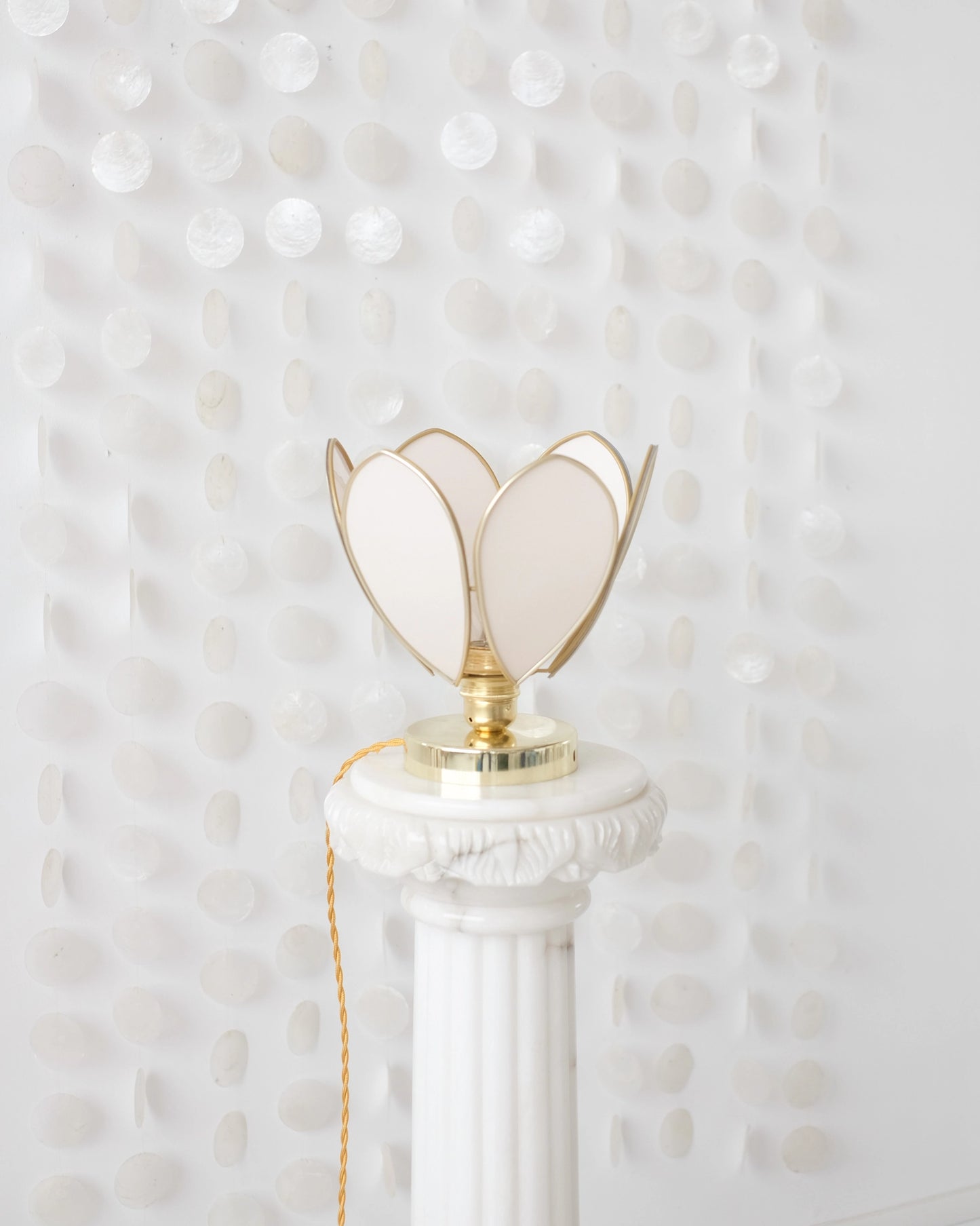 Lampe Fleur à poser - Rose nude et doré
