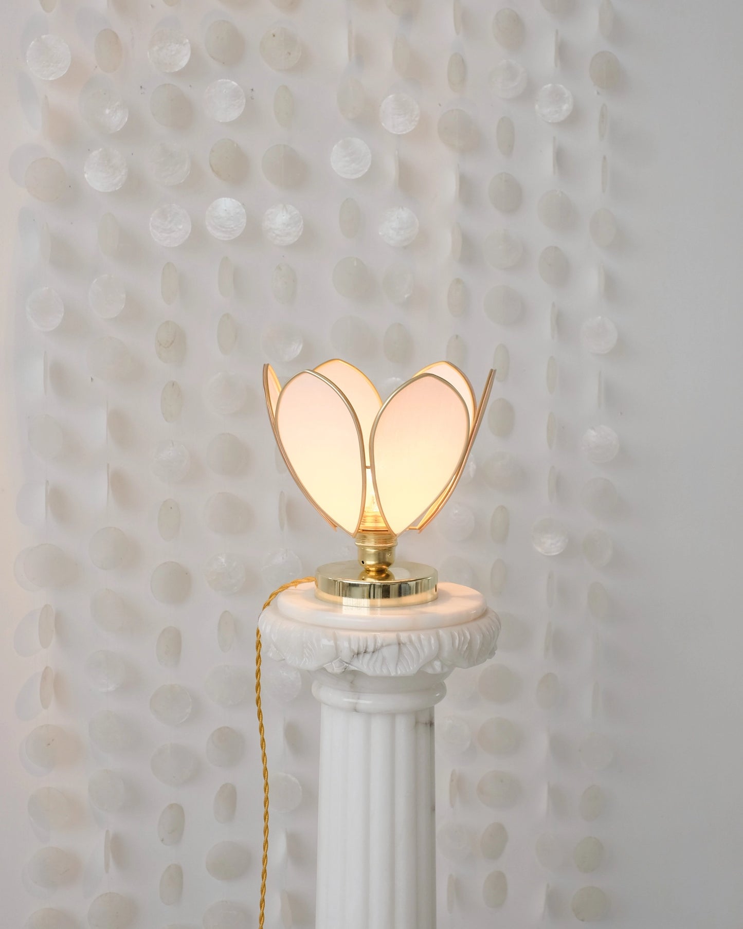 Lampe Fleur à poser - Rose nude et doré