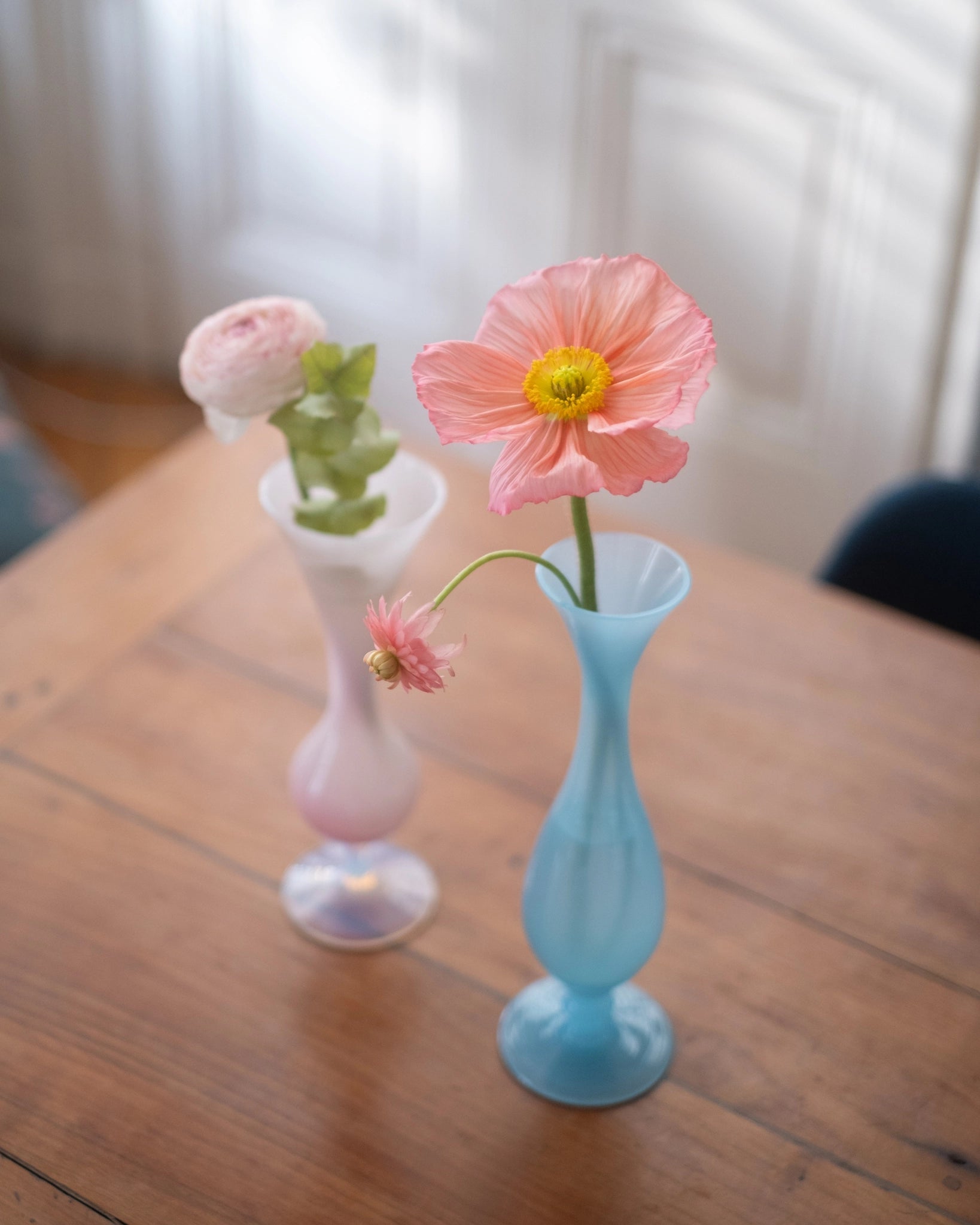 Ancien soliflore en opaline bleue - Silly & Billy