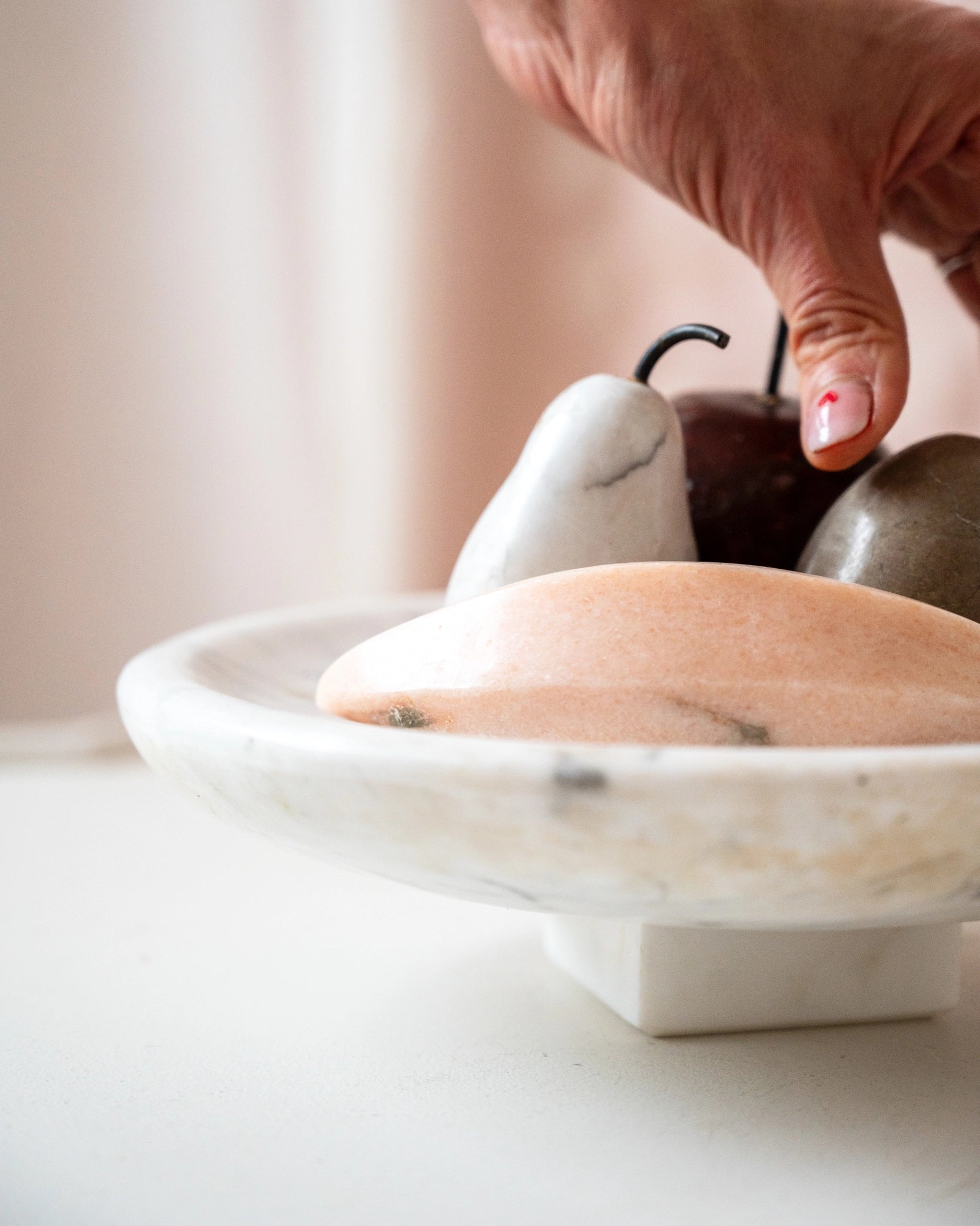 Ancienne coupe et ses fruits en marbre - Silly & Billy