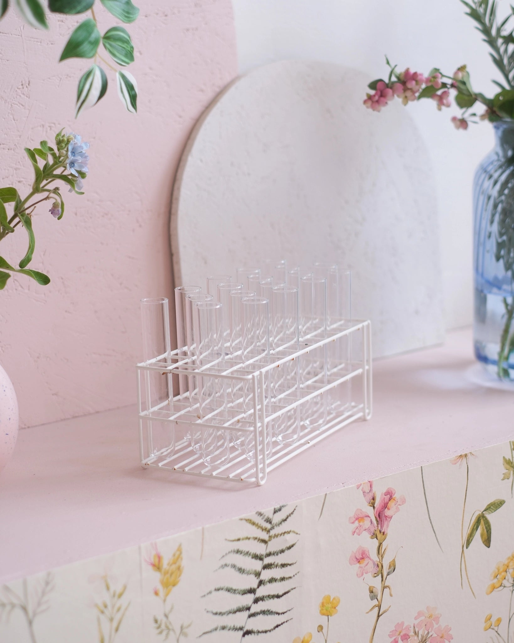 Anciens tubes à essai avec support en métal - Silly & Billy