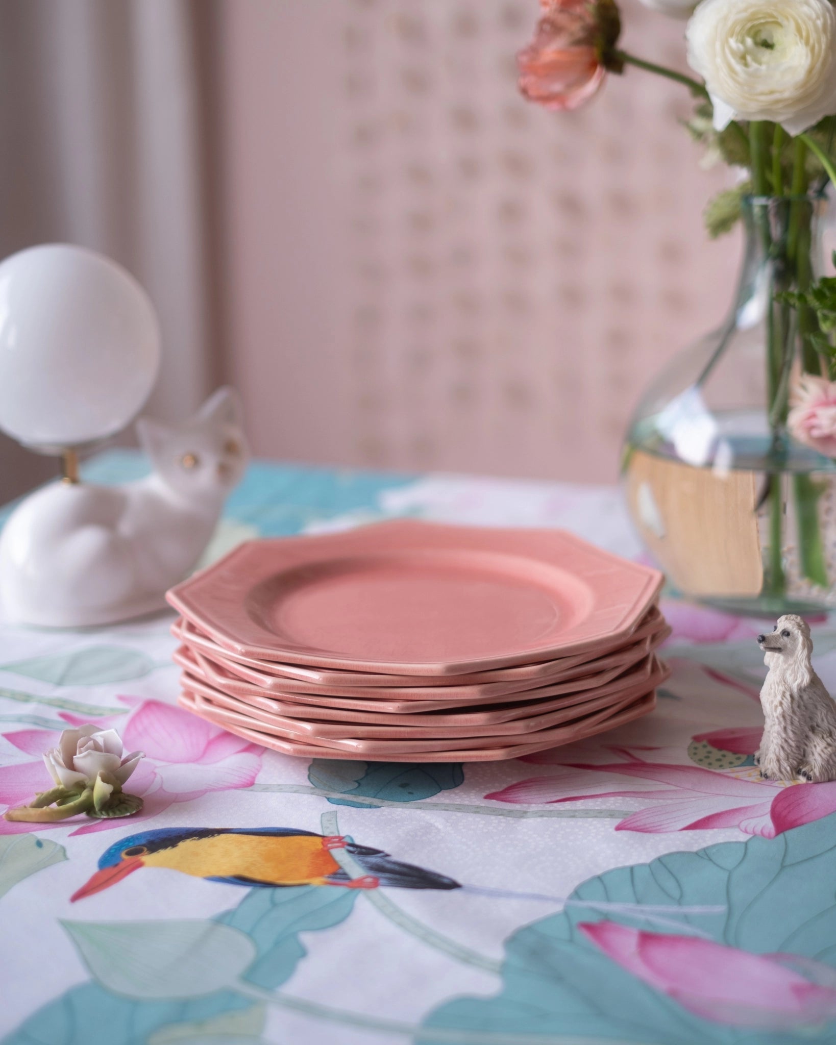 Grande assiette en faïence craquelée rose de Charolles - Silly & Billy