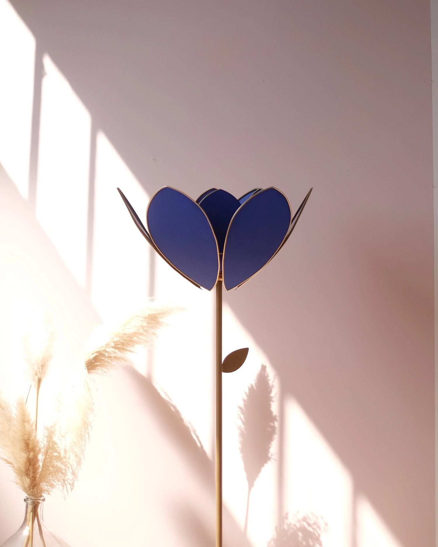 Pied de lampadaire et abat - jour fleur double - Bleu royal - Silly & Billy