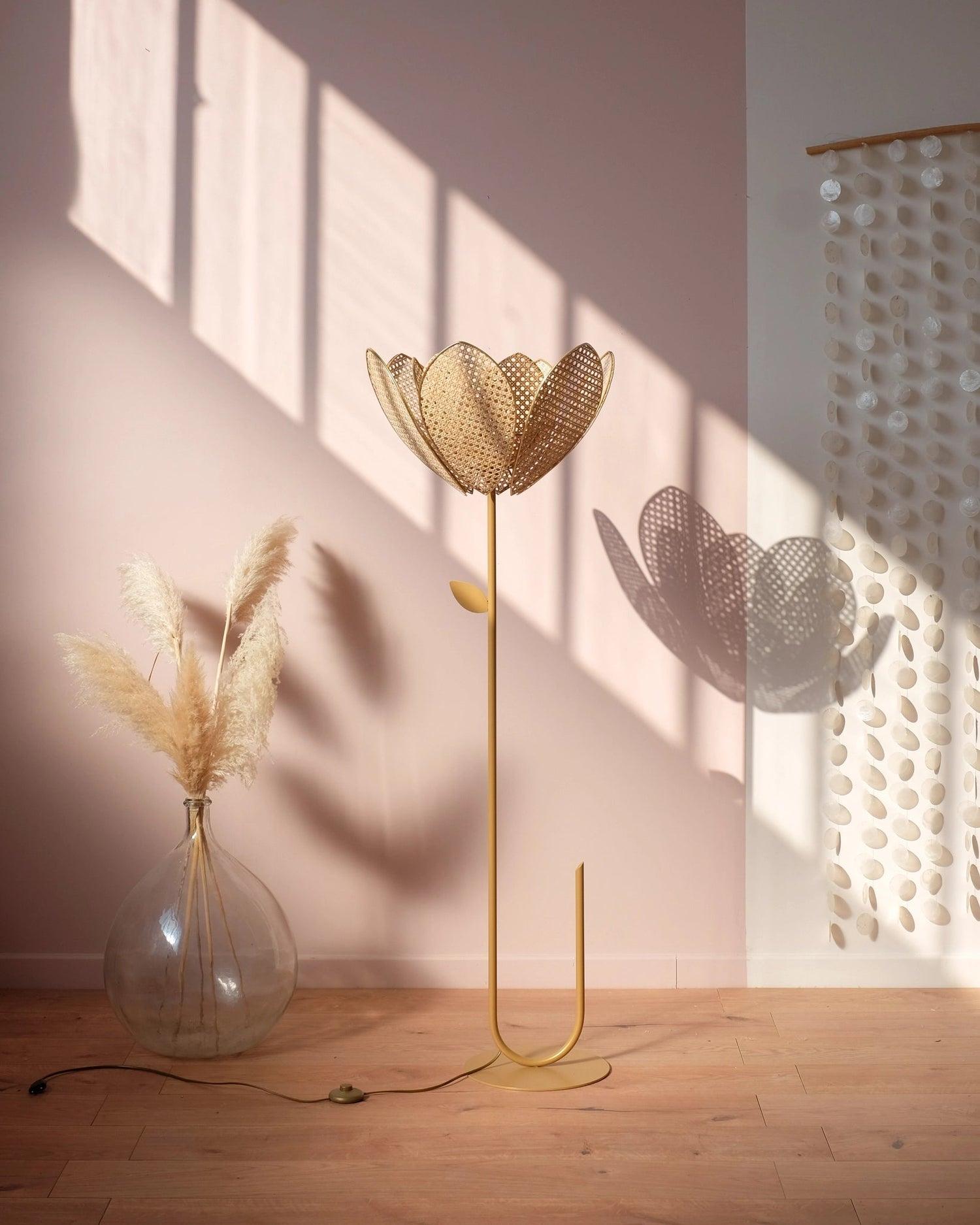 Pied de lampadaire et abat - jour fleur double - Cannage - Silly & Billy
