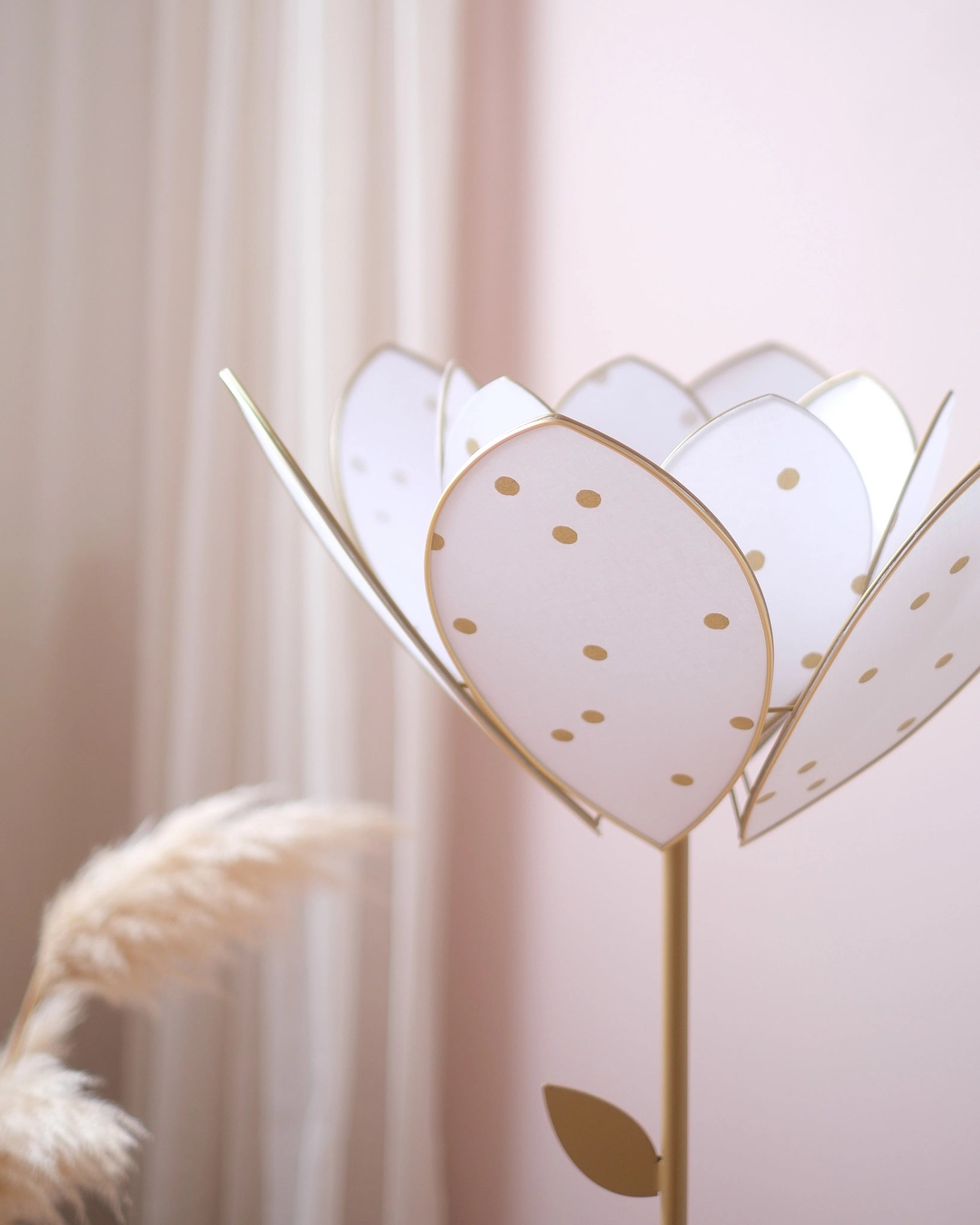 Pied de lampadaire et abat - jour fleur double - Pois dorés - Silly & Billy