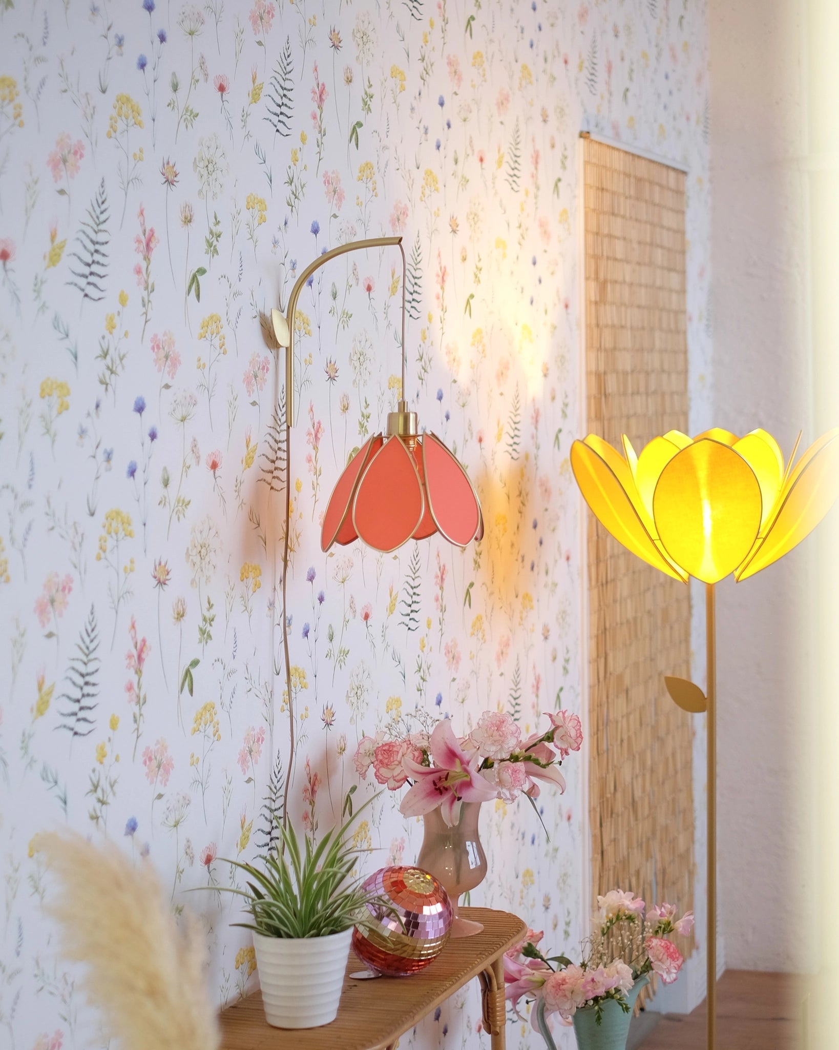 Support mural et baladeuse Fleur - Pamplemousse et doré - Silly & Billy
