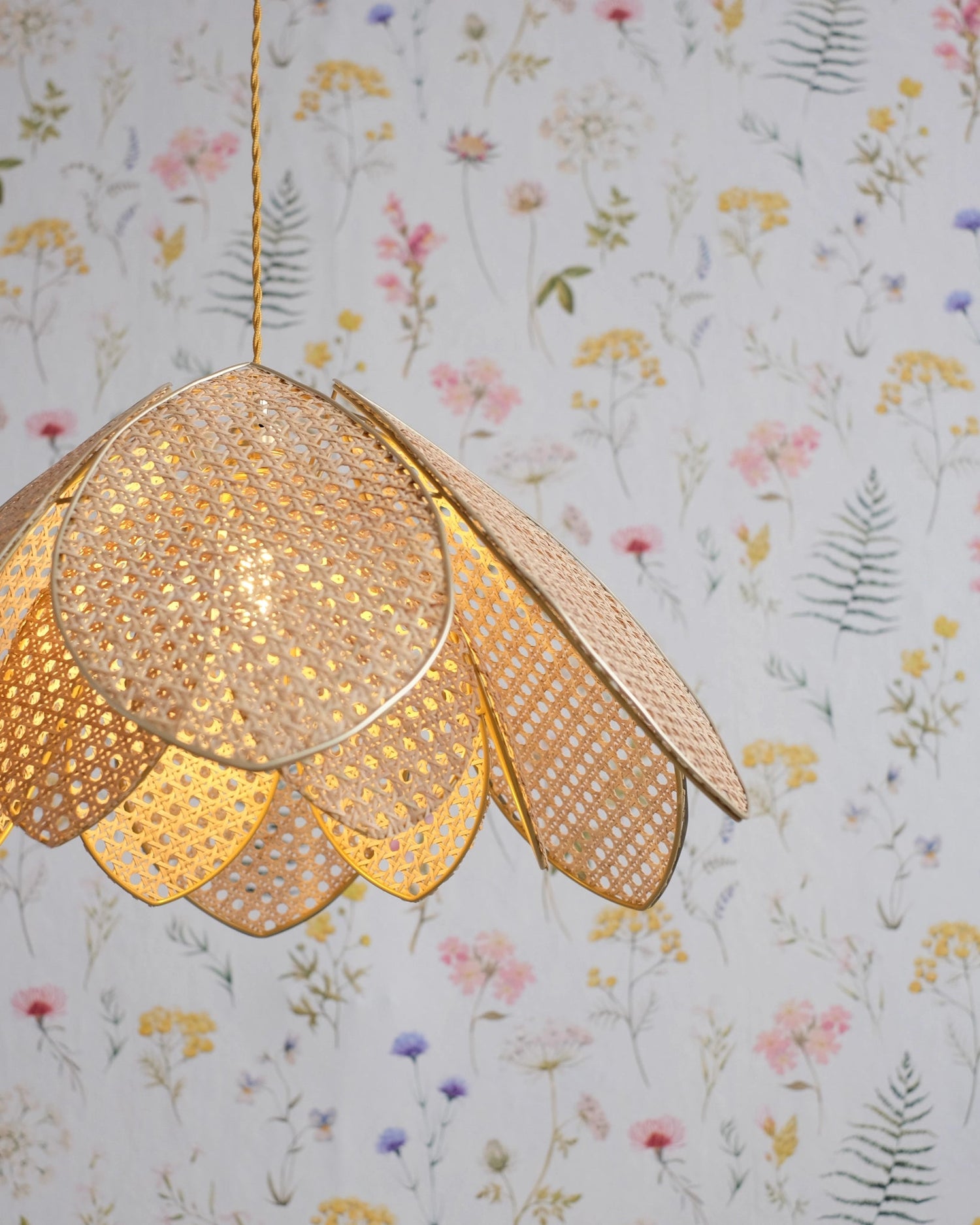 Suspension Fleur double en cannage - Silly & Billy