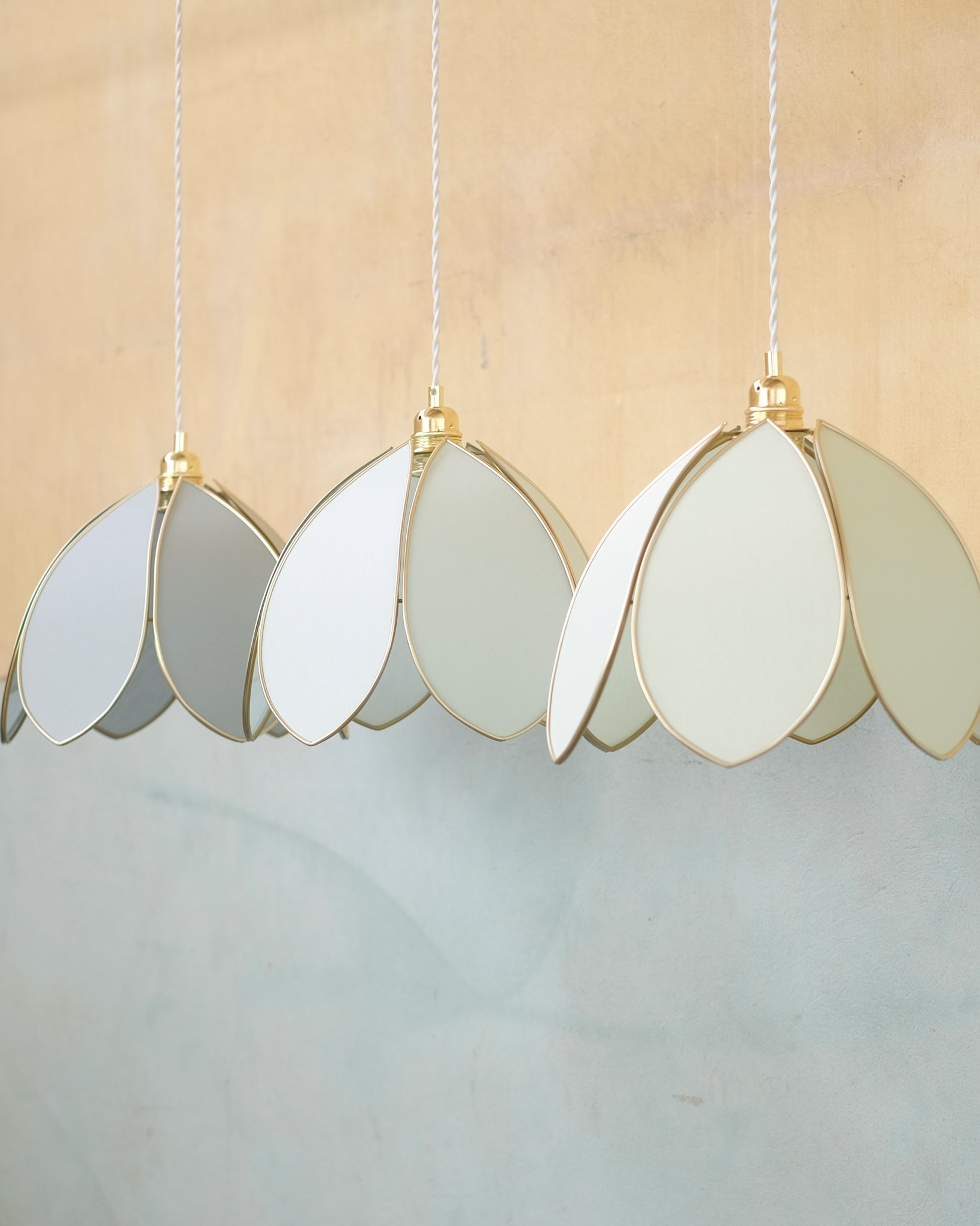 Suspension Fleur simple - Menthe fraîche et doré - Silly & Billy