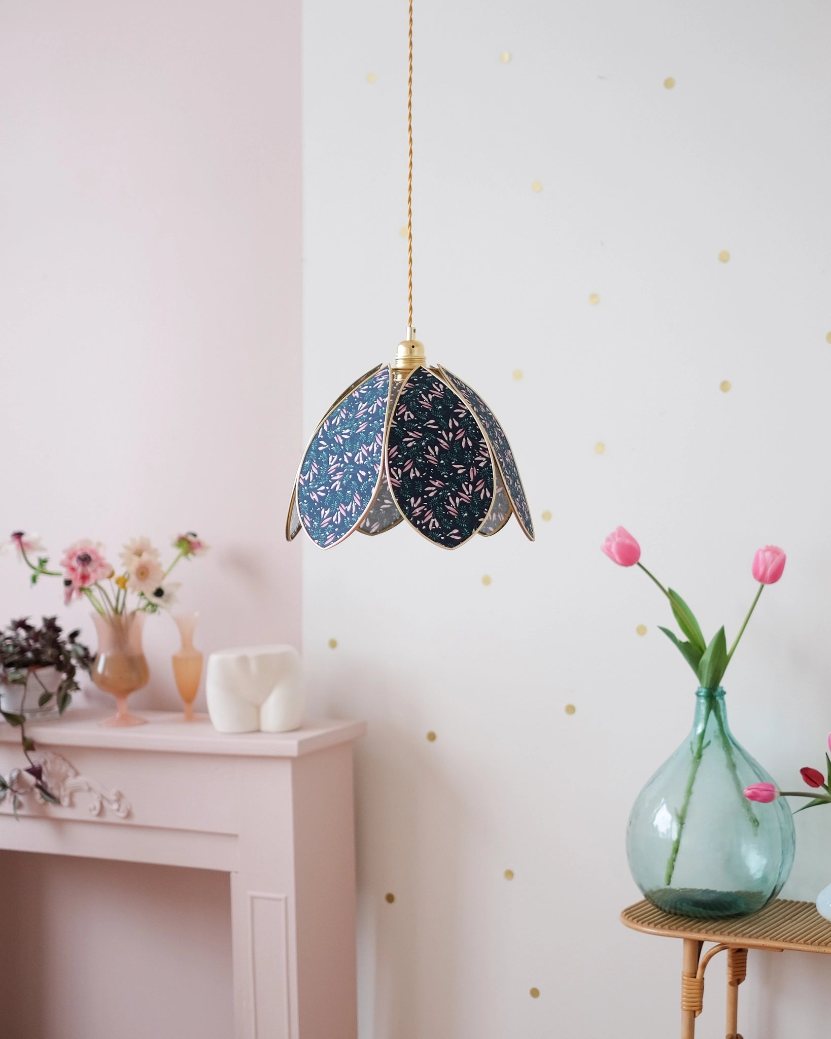 Suspension Fleur simple - Night Light et doré - Silly & Billy
