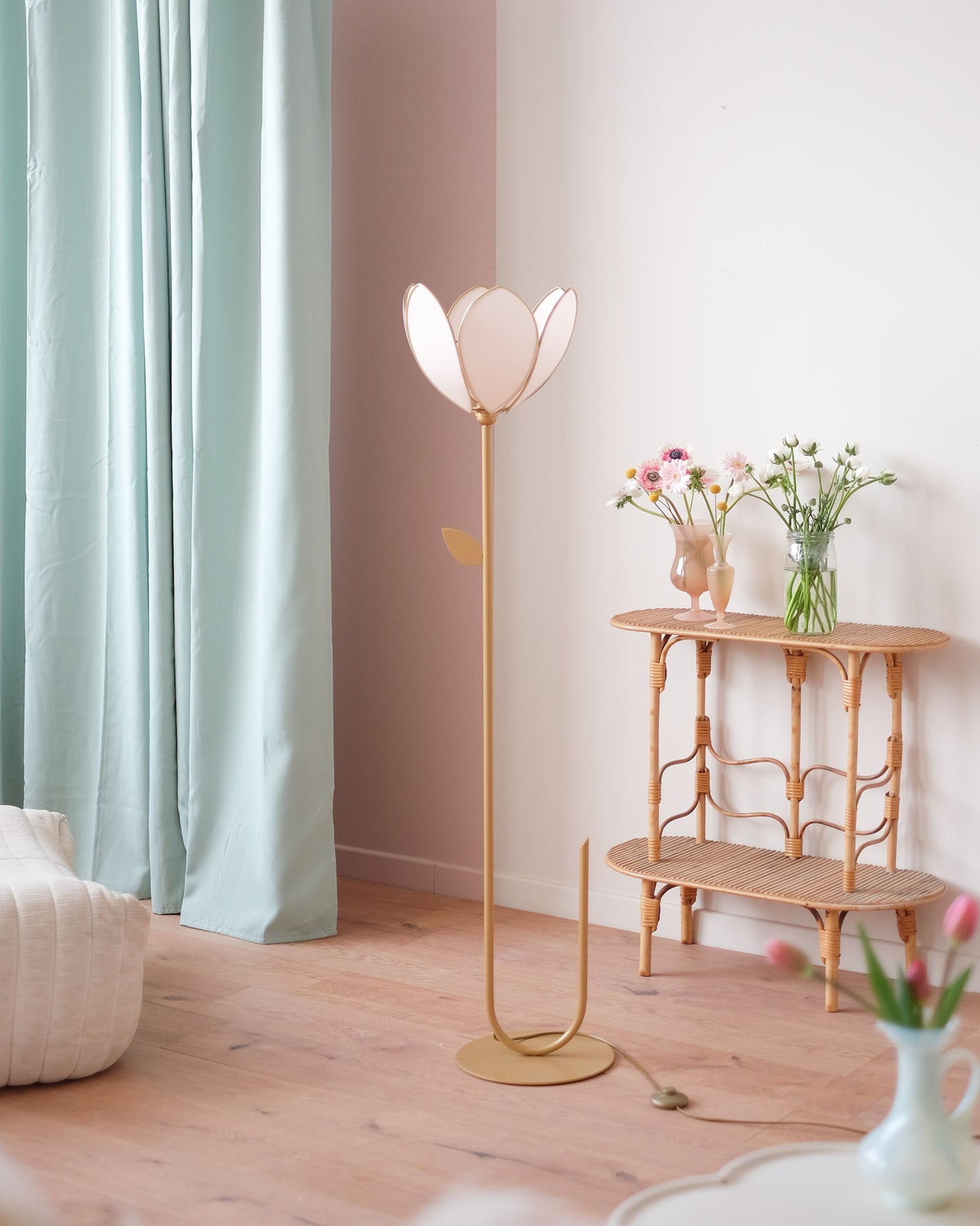 Pied de lampadaire et abat-jour fleur simple