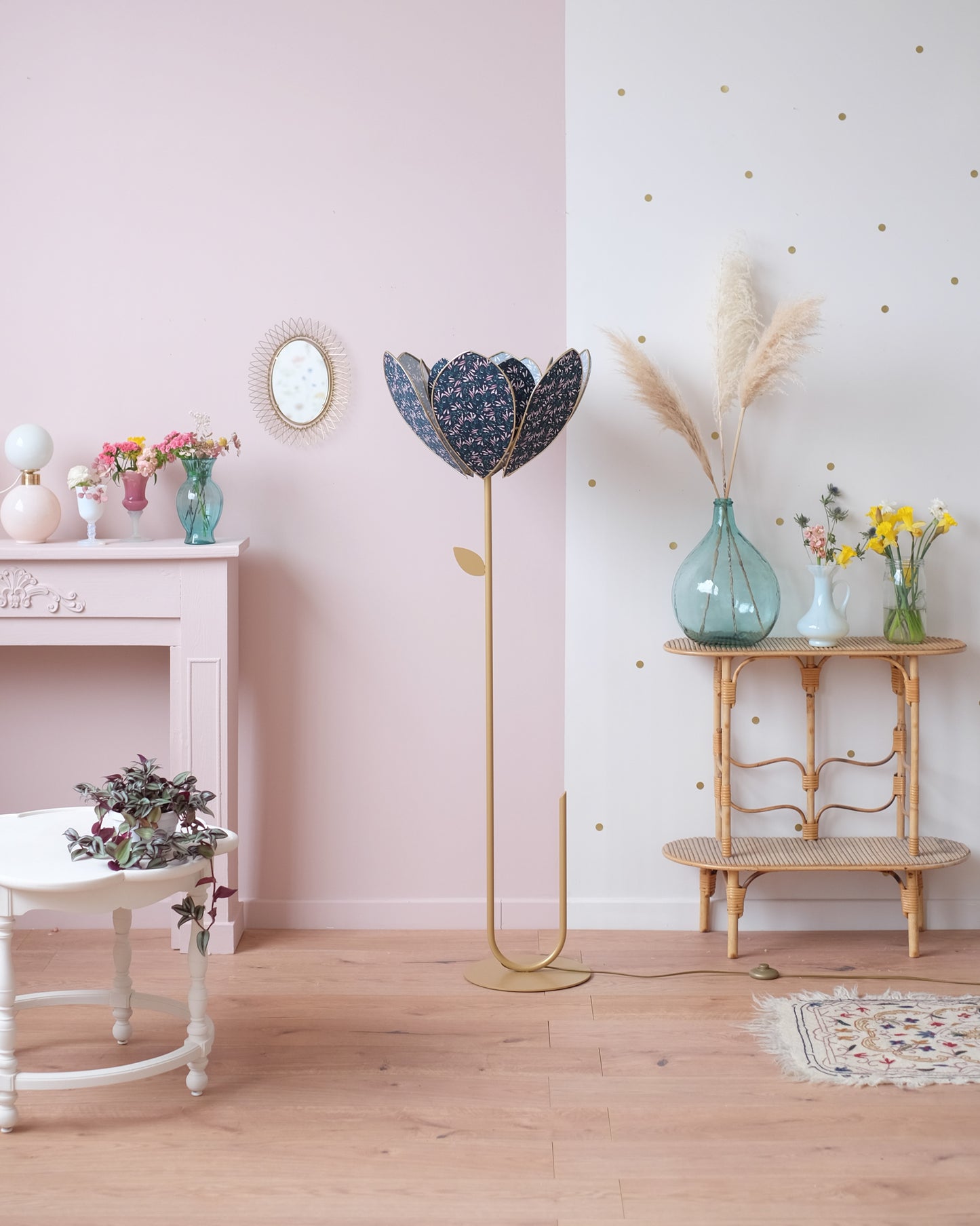 Pied de lampadaire et abat-jour fleur double