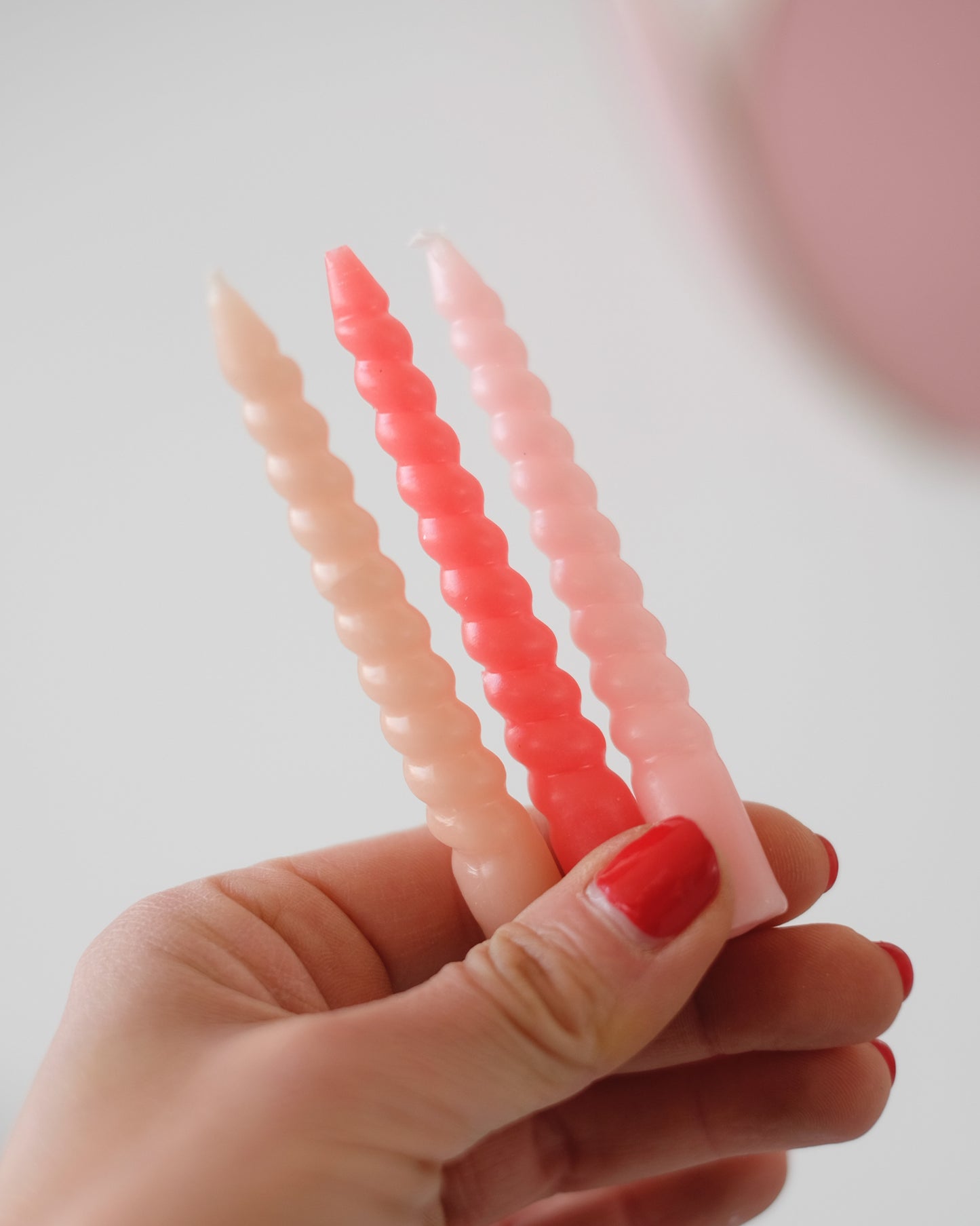 10 petites bougies torsadées - Tons de rose