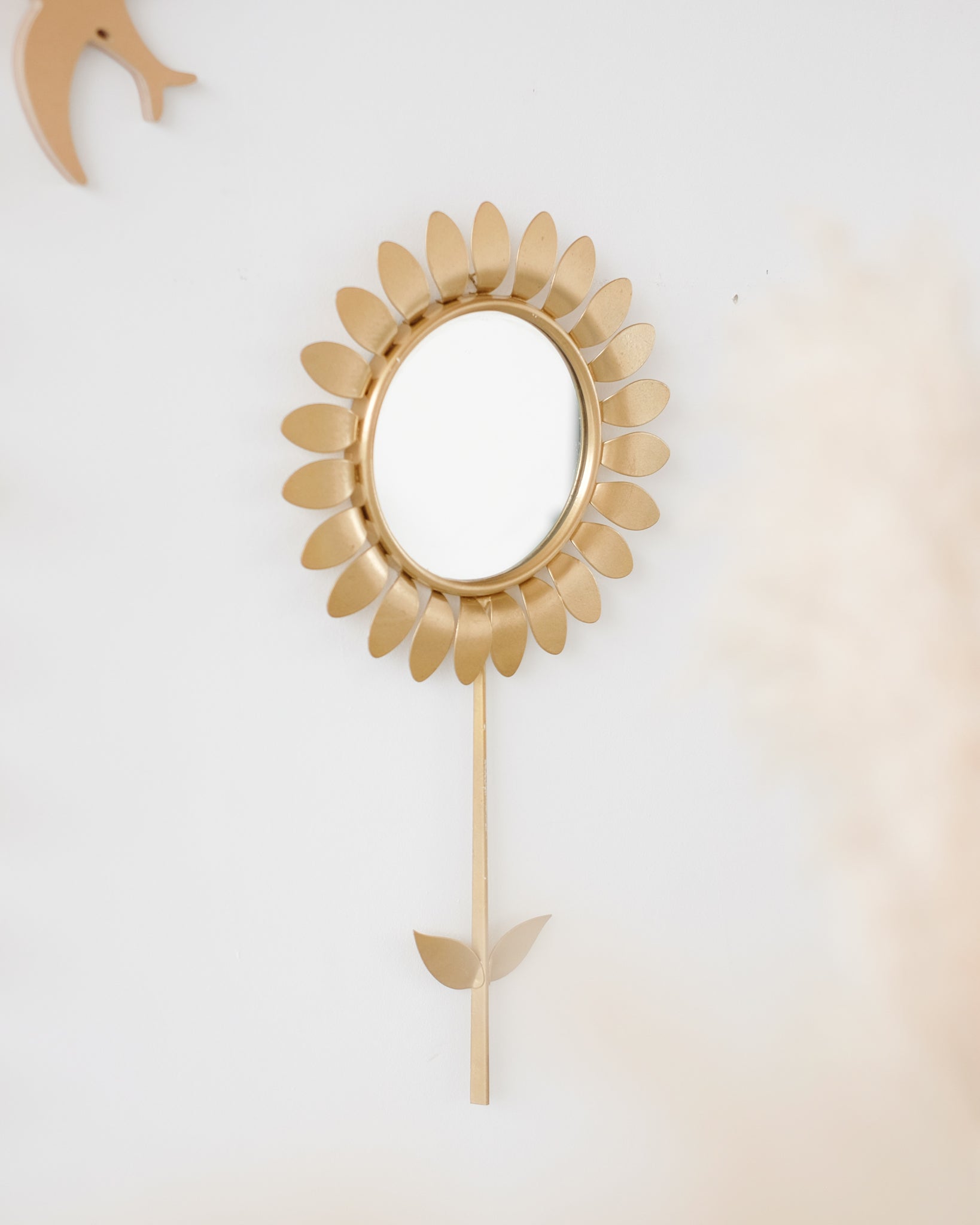 Ancien miroir Fleur en métal doré