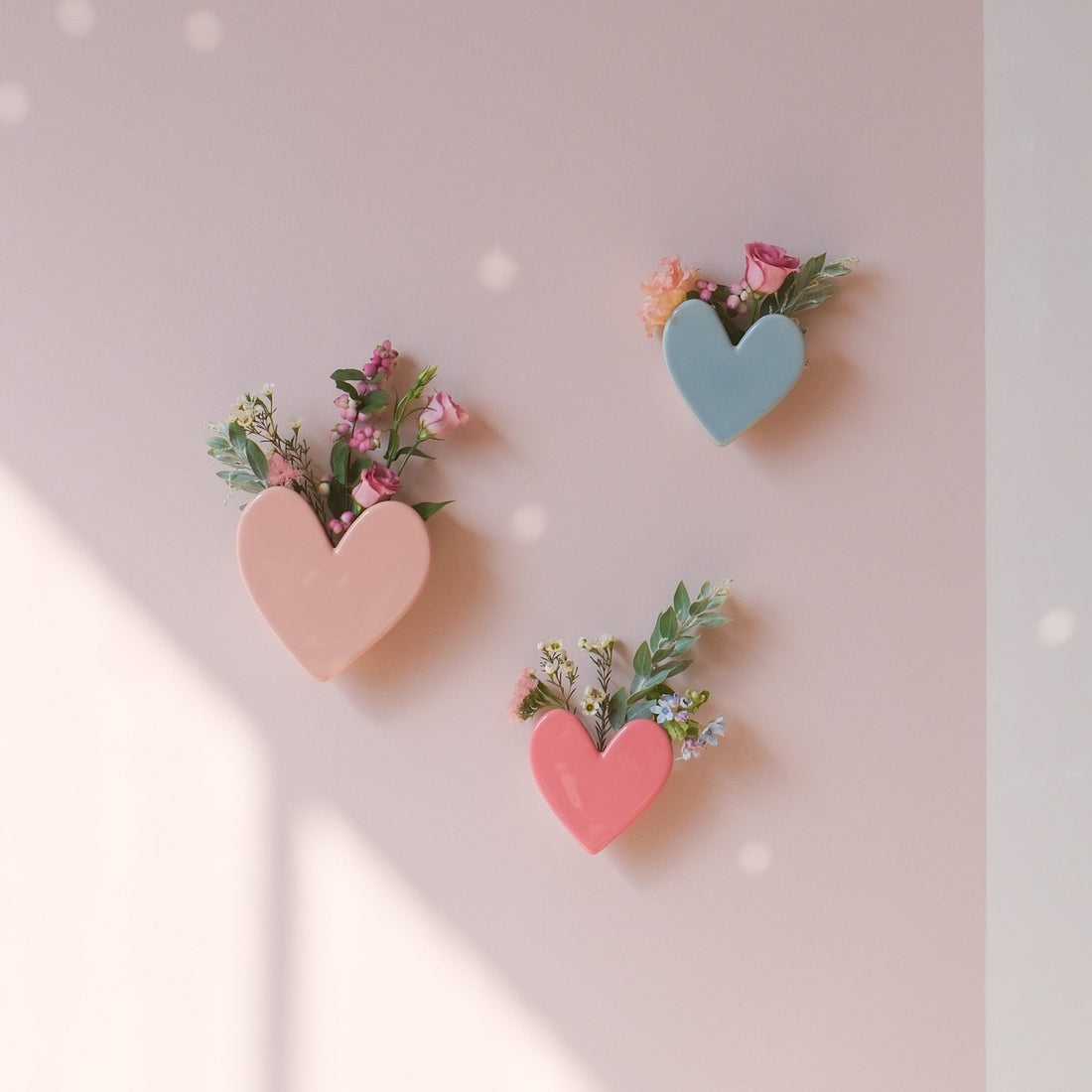 Vases muraux coeurs