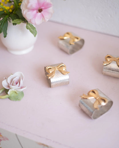 4 anciens ronds de serviettes en métal argenté - Silly &amp; Billy