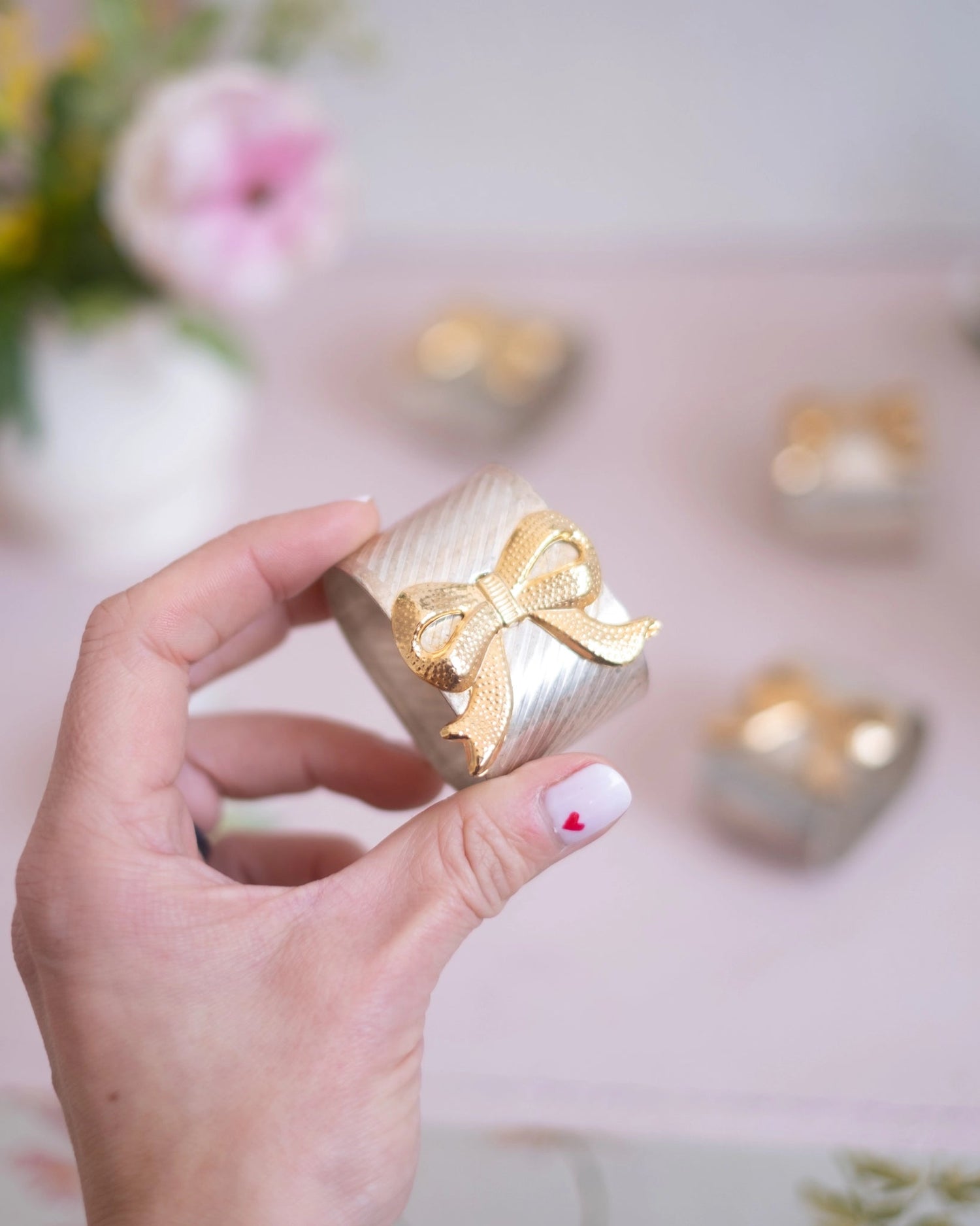 4 anciens ronds de serviettes en métal argenté - Silly &amp; Billy