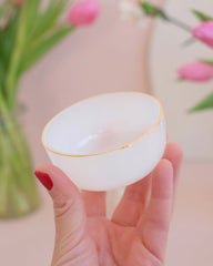 4 petites coupelles en opaline Huilor