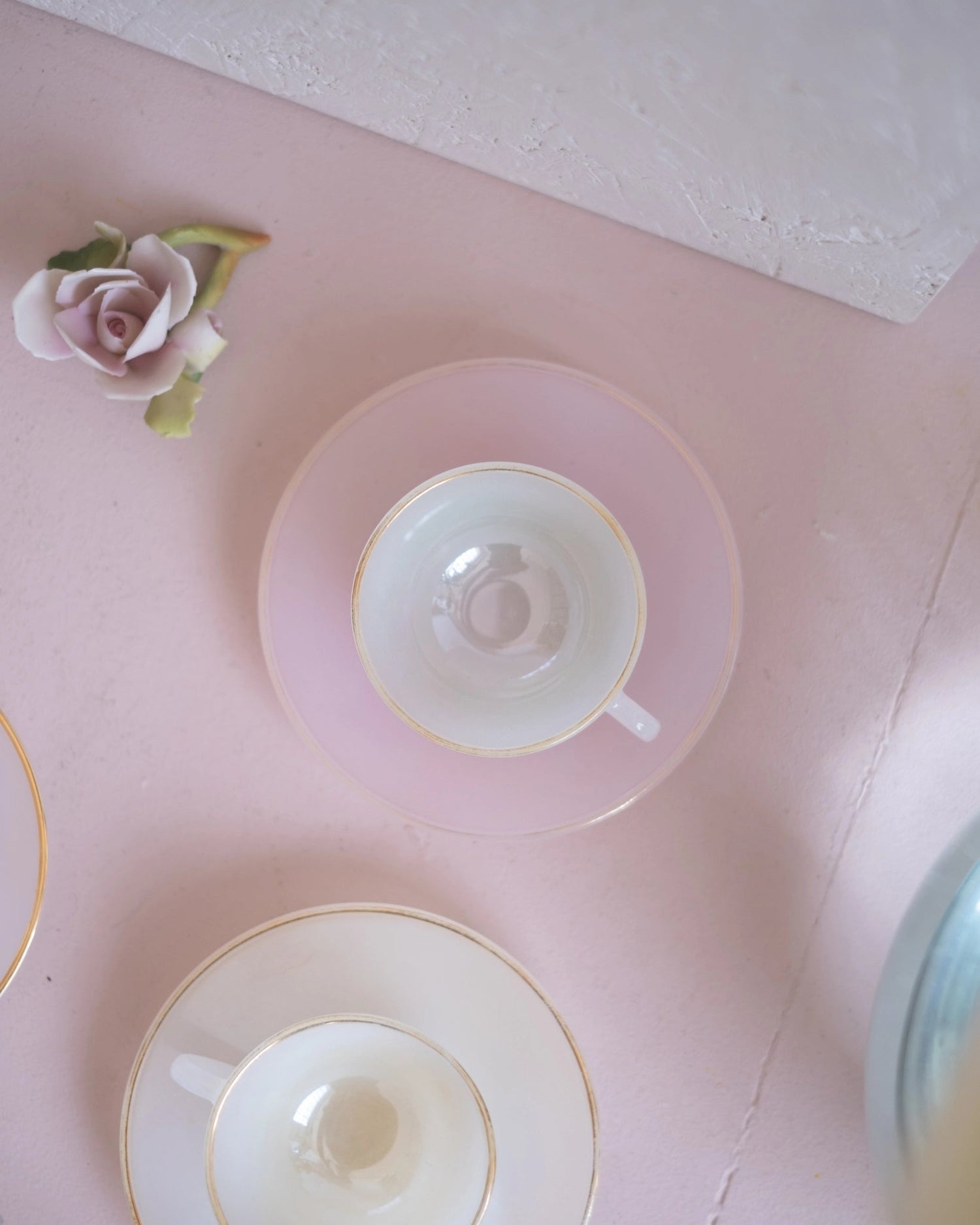 4 tasses à café en opaline Arcopal - Silly &amp; Billy